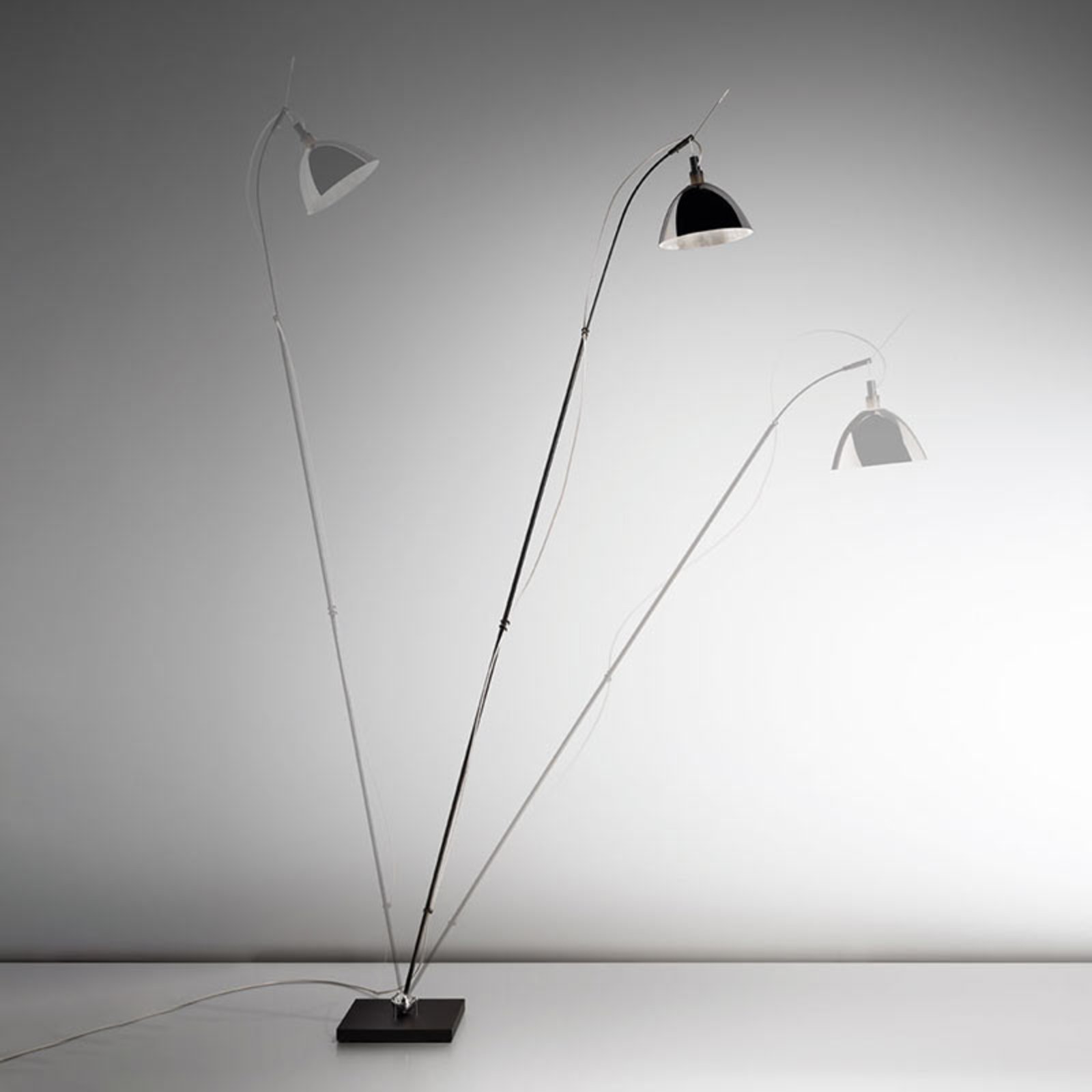 Ingo Maurer Max. Floor gulvlampe skjerm aluminium Floor lys lampe | FINN.no