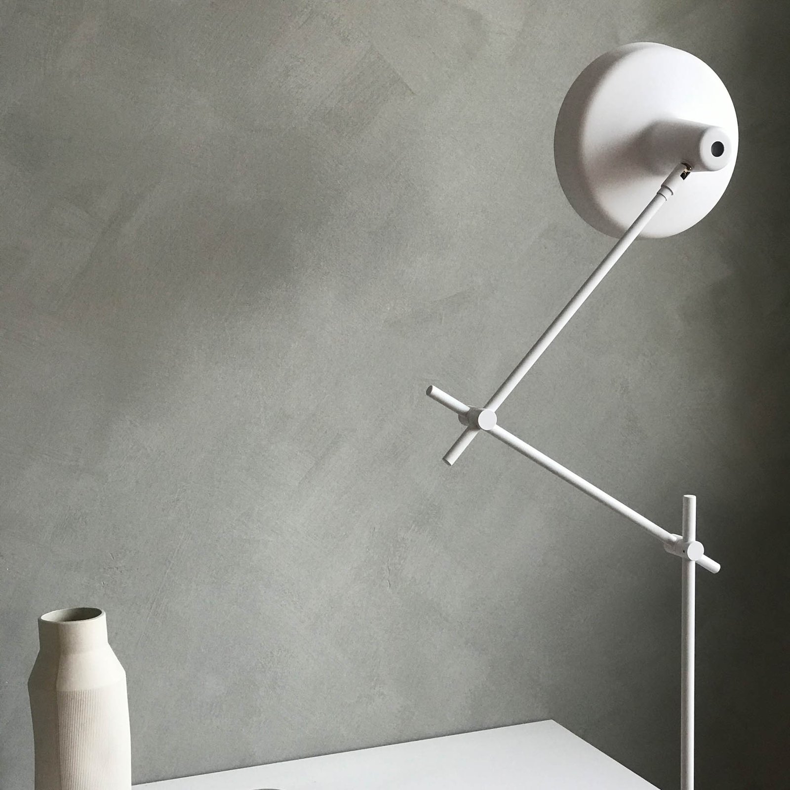 Arigato Gulvlampe Hvid - Grupa