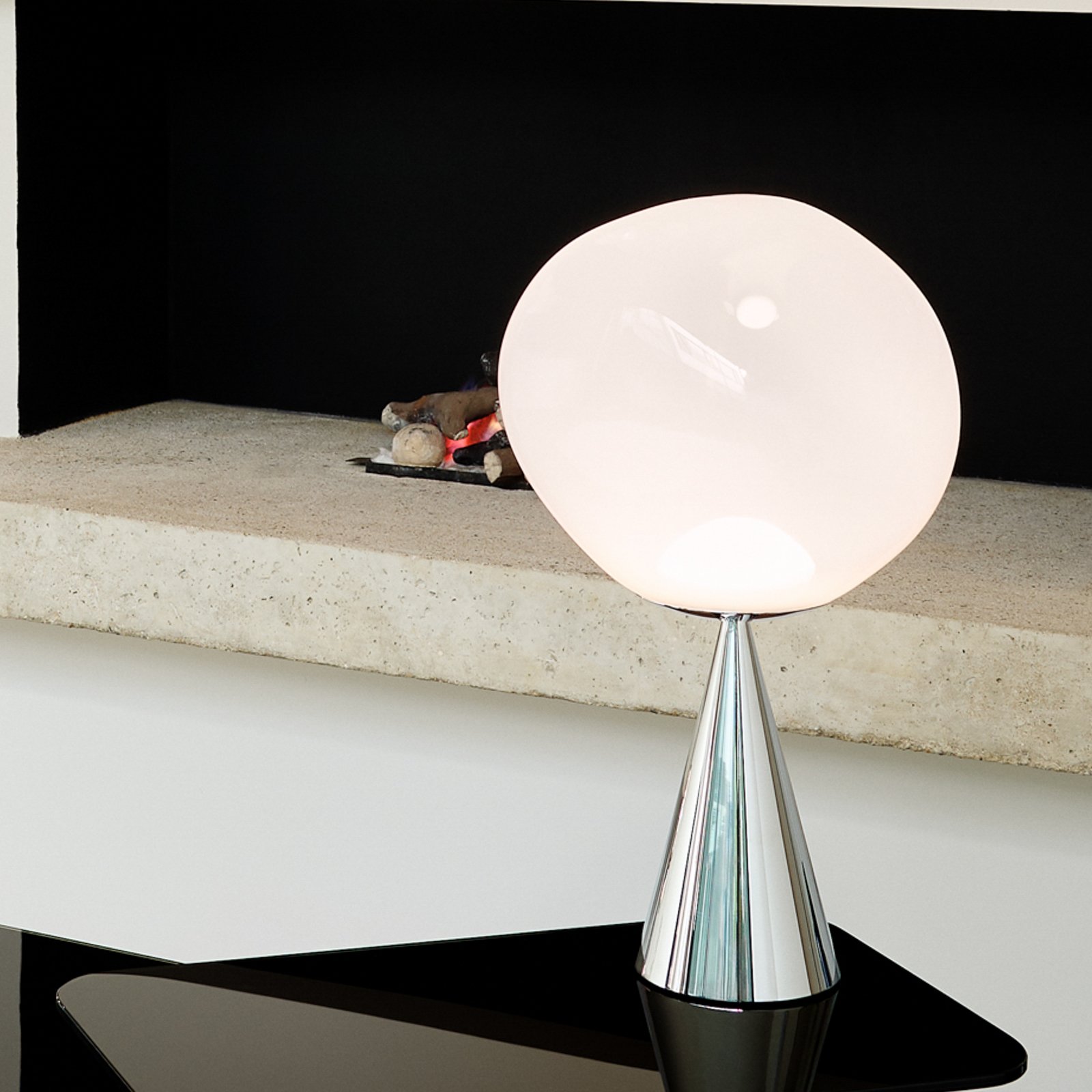 Tom Dixon Melt Cone Fat, Höhe 47 cm, opal, Fuß silberfarben