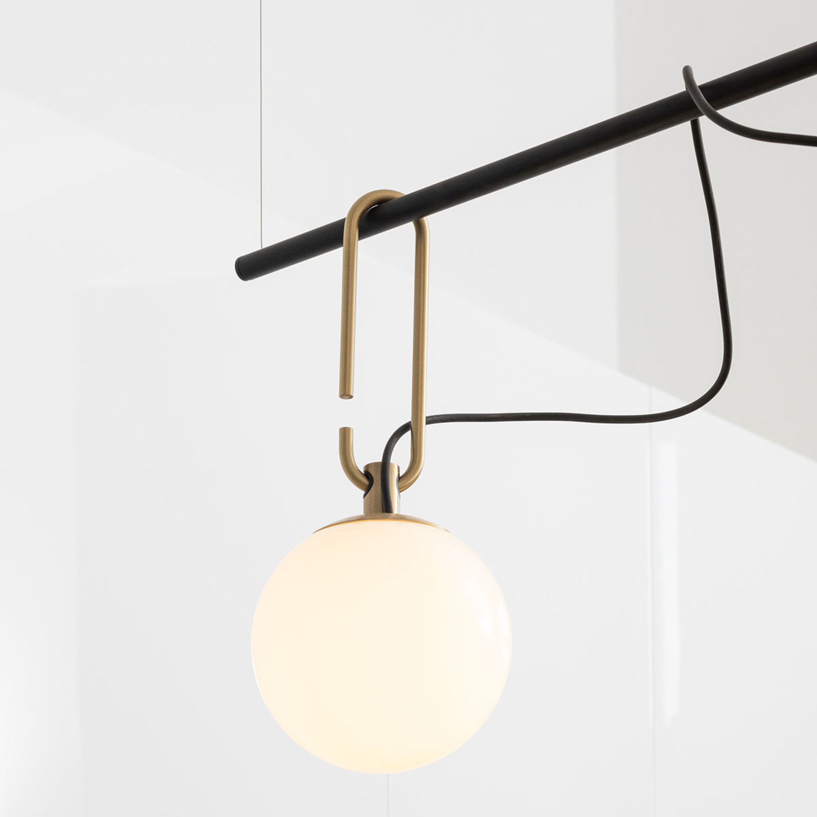 Artemide nh S2 22 Hängelampe 90,5 cm Kugel Ø 22cm Artemide nh S2 22 Hängelampe 90,5 cm Kugel Ø 22cm