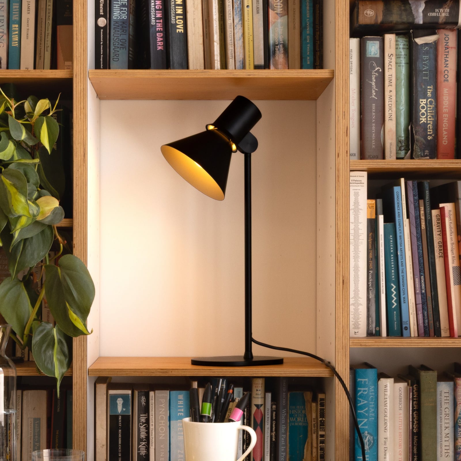 Type 80 T1 pöytälamppu, mattamusta, 48 cm, metallia – Anglepoise Type 80 T1 pöytälamppu, mattamusta, 48 cm, metallia – Anglepoise