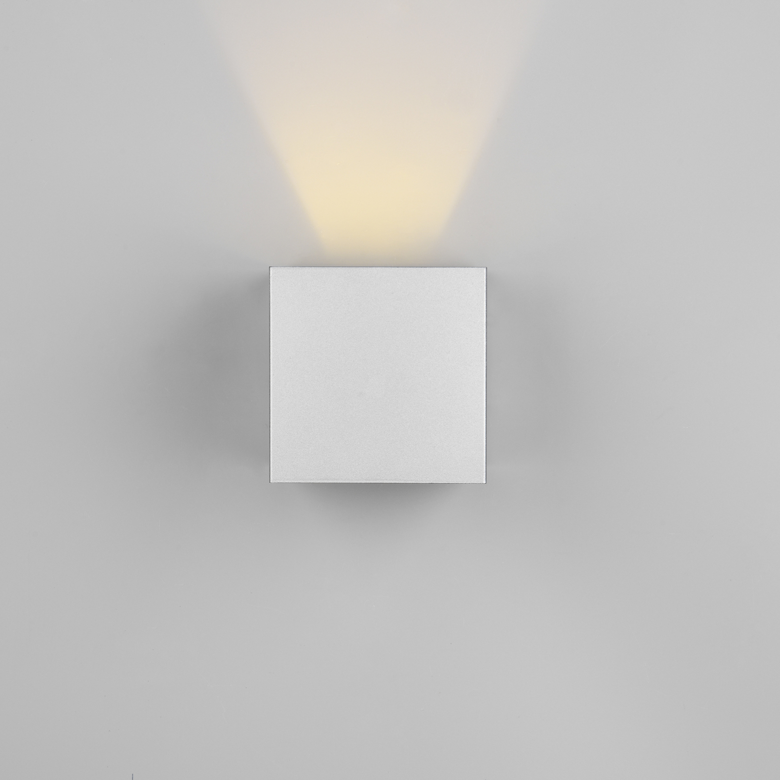 LED-ulkoseinävalaisin Talent, titaaninvärinen, leveys 10 cm, anturi