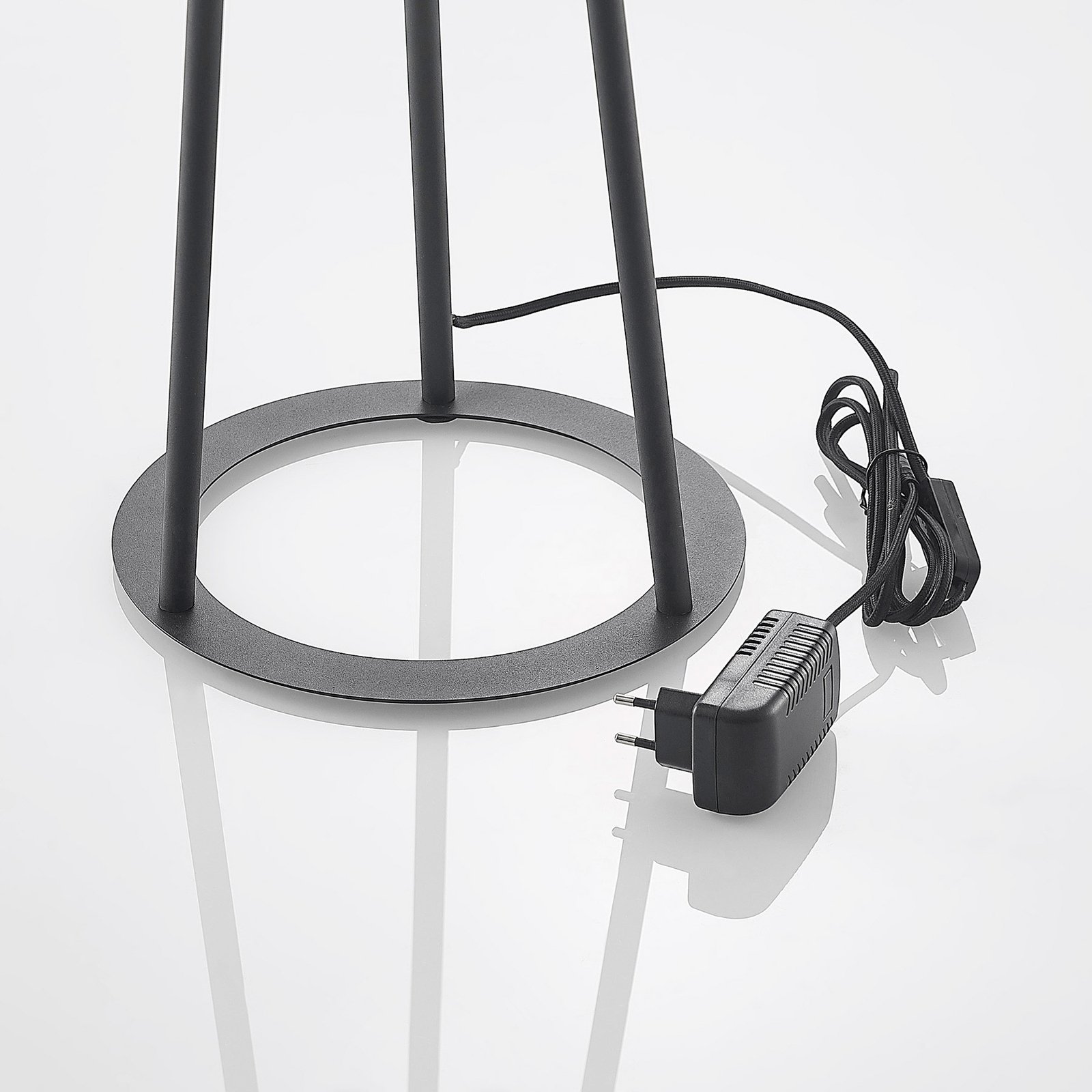 Lucande Glimmo LED stolní lampa, černá, mosaz