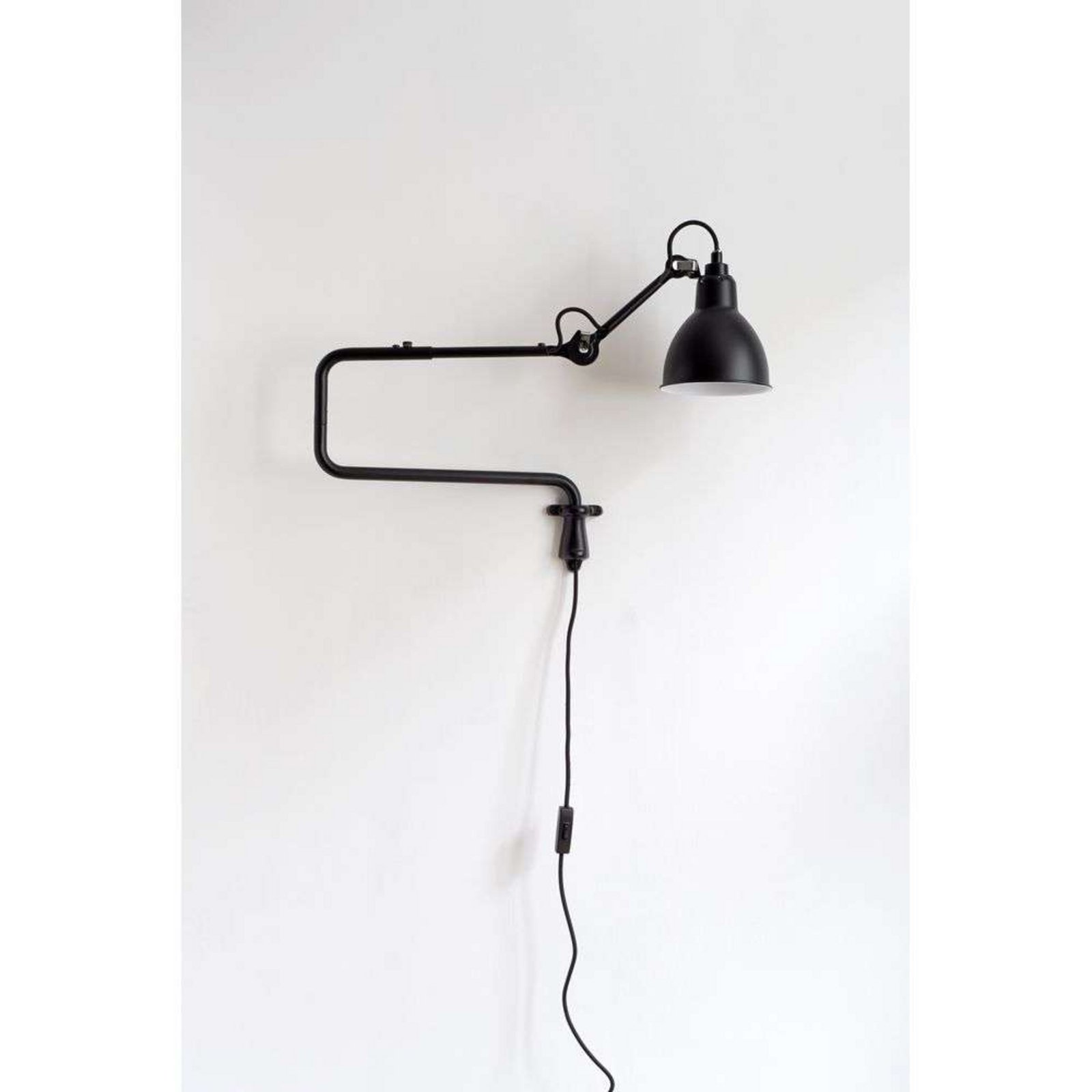 303 Vägglampa Svart - Lampe Gras