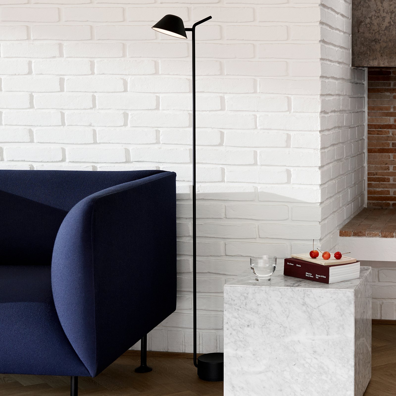 Audo Peek LED-Stehleuchte mit Dimmer