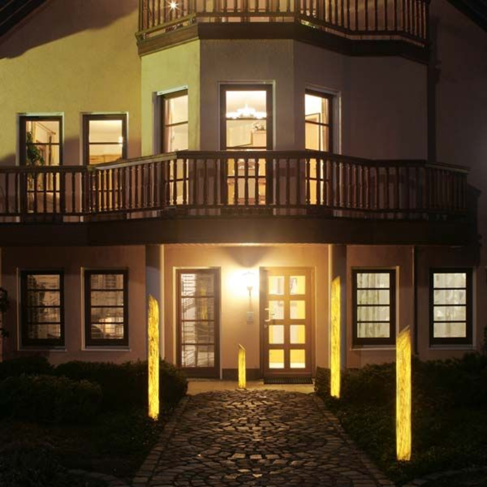 Sahara Column 170 cm with Aluminium Base