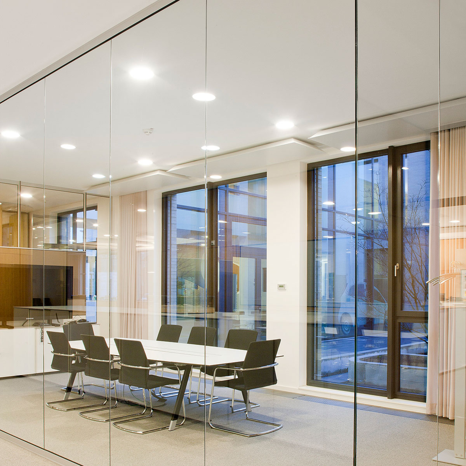 Rundes LED-Einbaudownlight SBLG in Weiß
