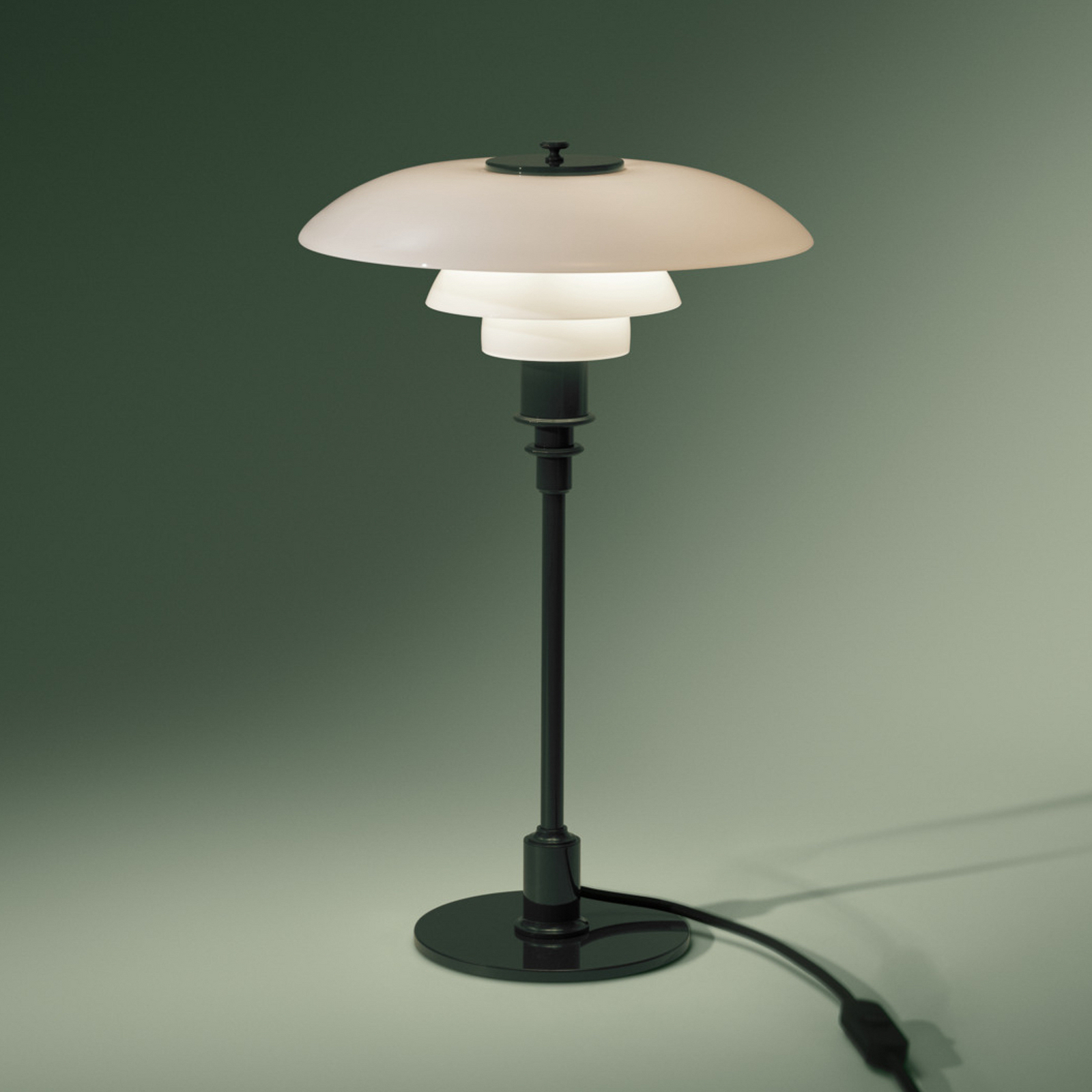 PH 3/2 pöytälamppu, tummanvihreä, Ø 28 cm – Louis Poulsen