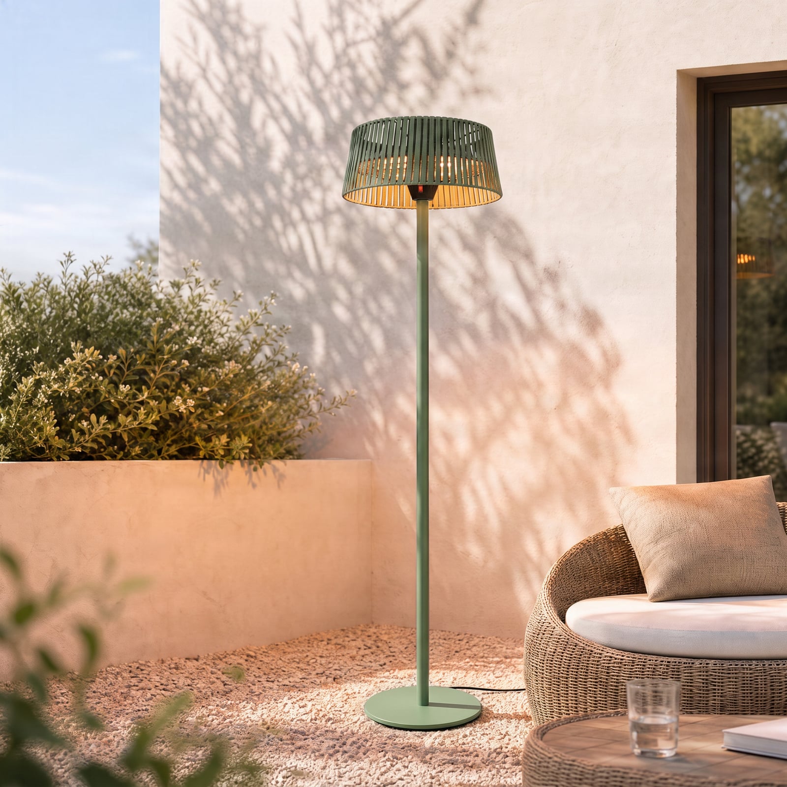 Radiateur rayonnant sur pied Pyravo, vert, 200 cm, aluminium, IP44 - Lucande Radiateur rayonnant sur pied Pyravo, vert, 200 cm, aluminium, IP44 - Lucande