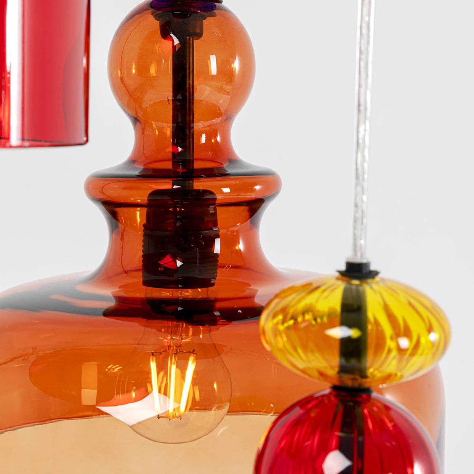 KARE Mazzo Tre pakabinamas šviestuvas, įvairiaspalvis stiklas, trijų lempų