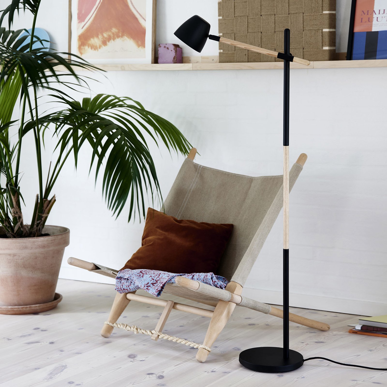 Theo floor lamp, made of ash wood