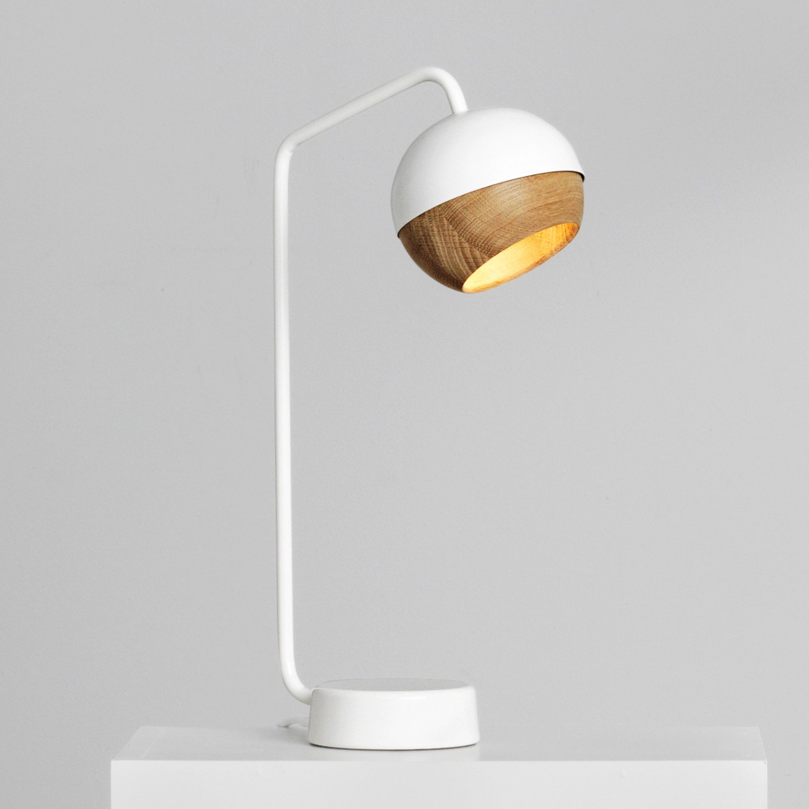 Mater Ray lámpara de mesa, blanco/roble