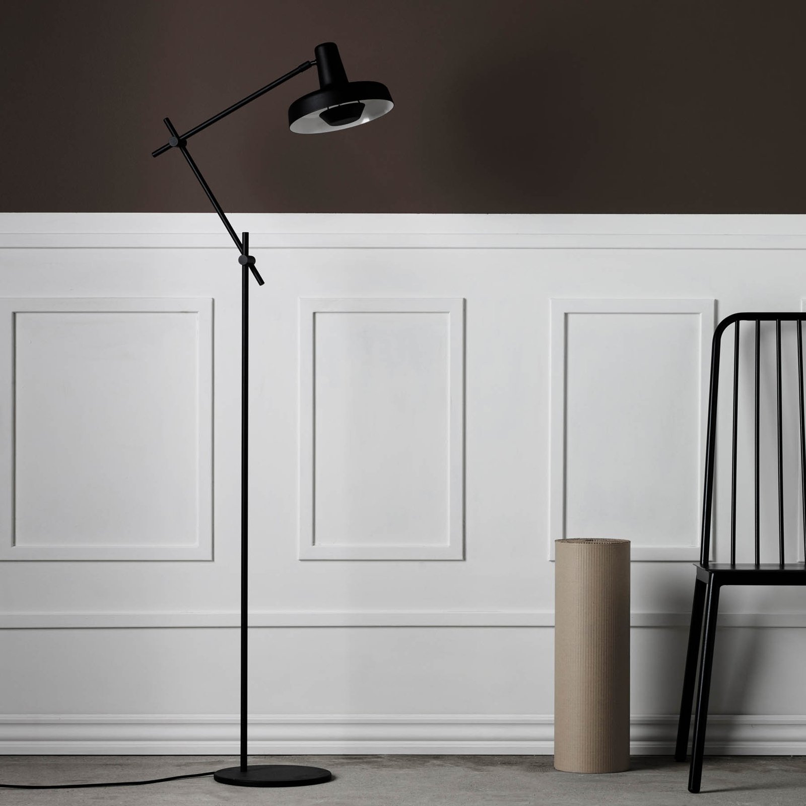 Arigato Gulvlampe Sort - Grupa