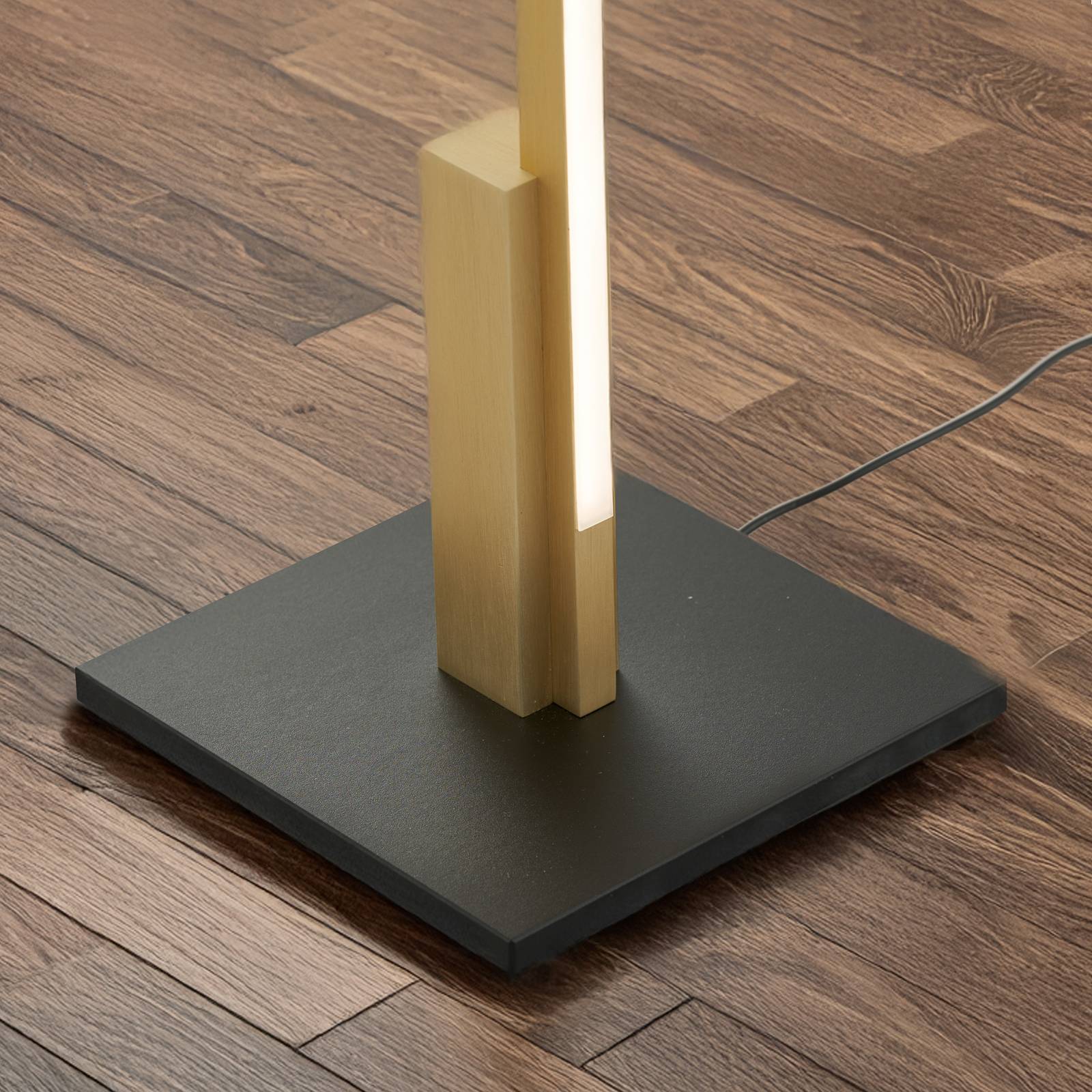 Lampa stojąca LED Quitani Talon anodowany matowy mosiądz