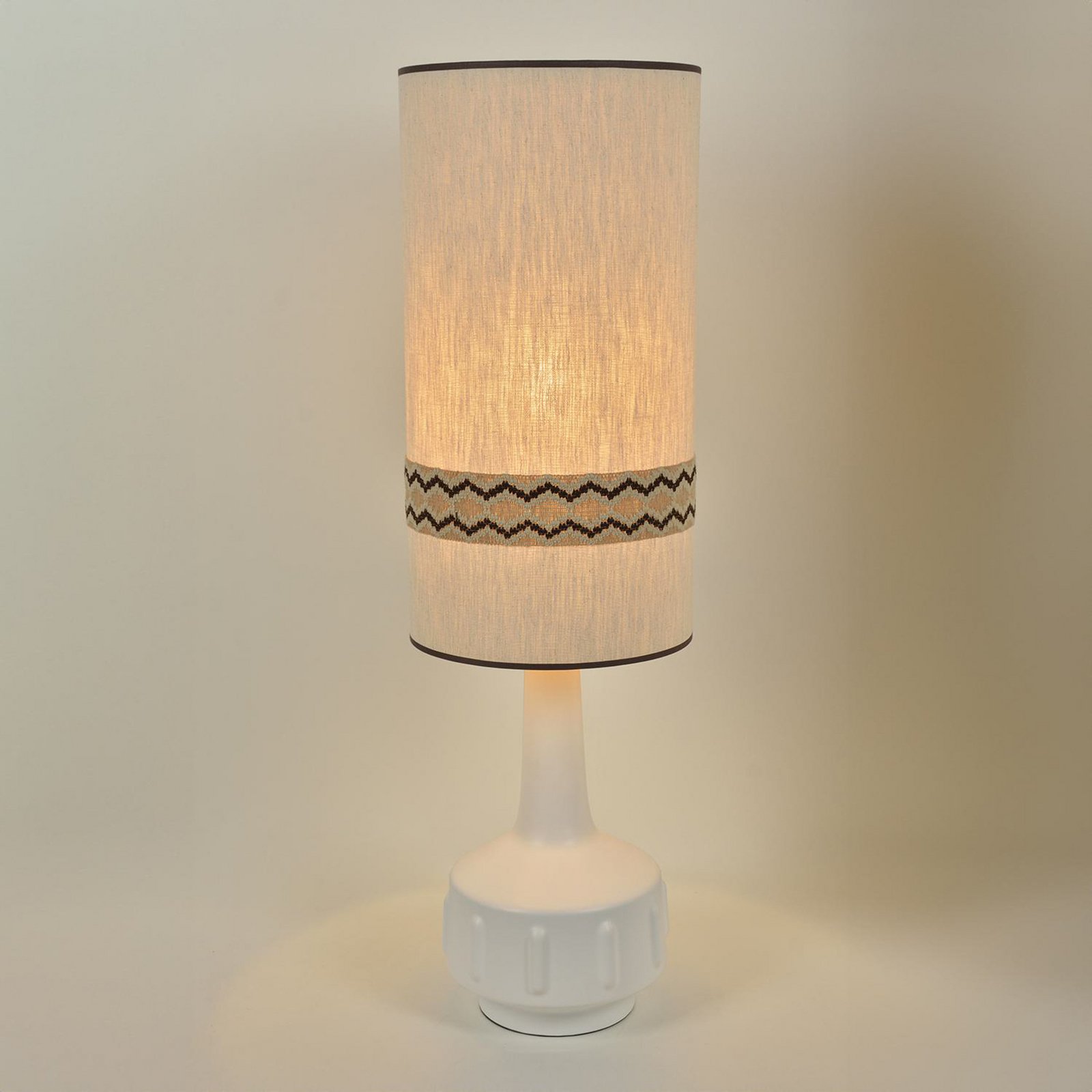 MARKET SET Stojacia lampa Jimmy, výška 121 cm keramika, vzorovaný lem