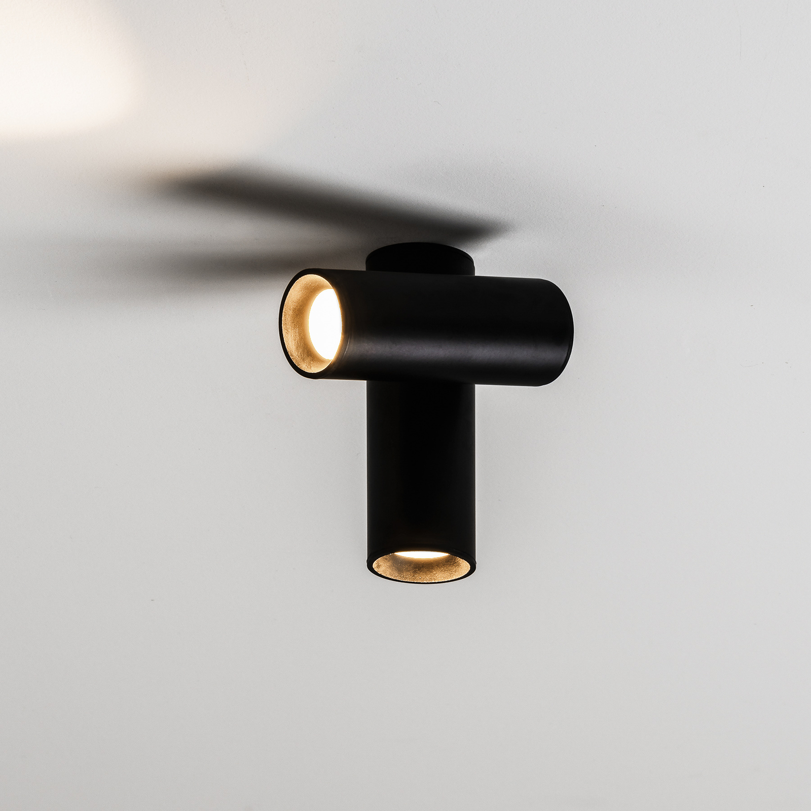 "Milan Haul" LED lubinis šviestuvas, dviejų lempučių, juodas