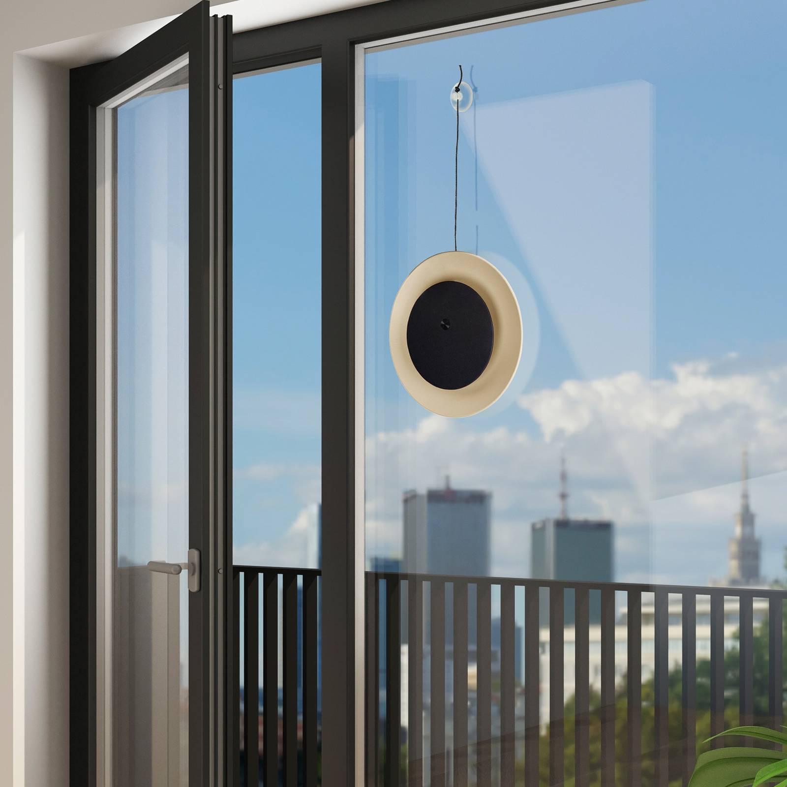 Lampa stołowa LED Solan, czarna/beżowa, zasilana energią słoneczną, IP54