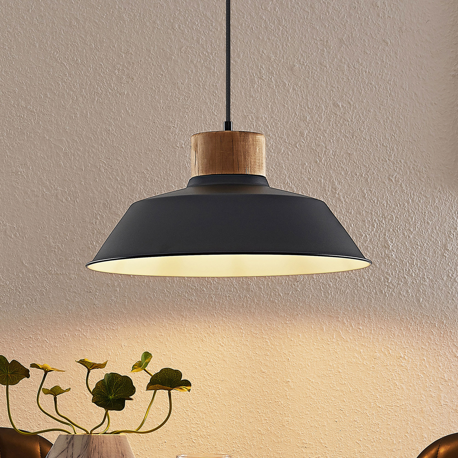Lindby Nefeli hængelampe med trædetalje 1 lyskilde