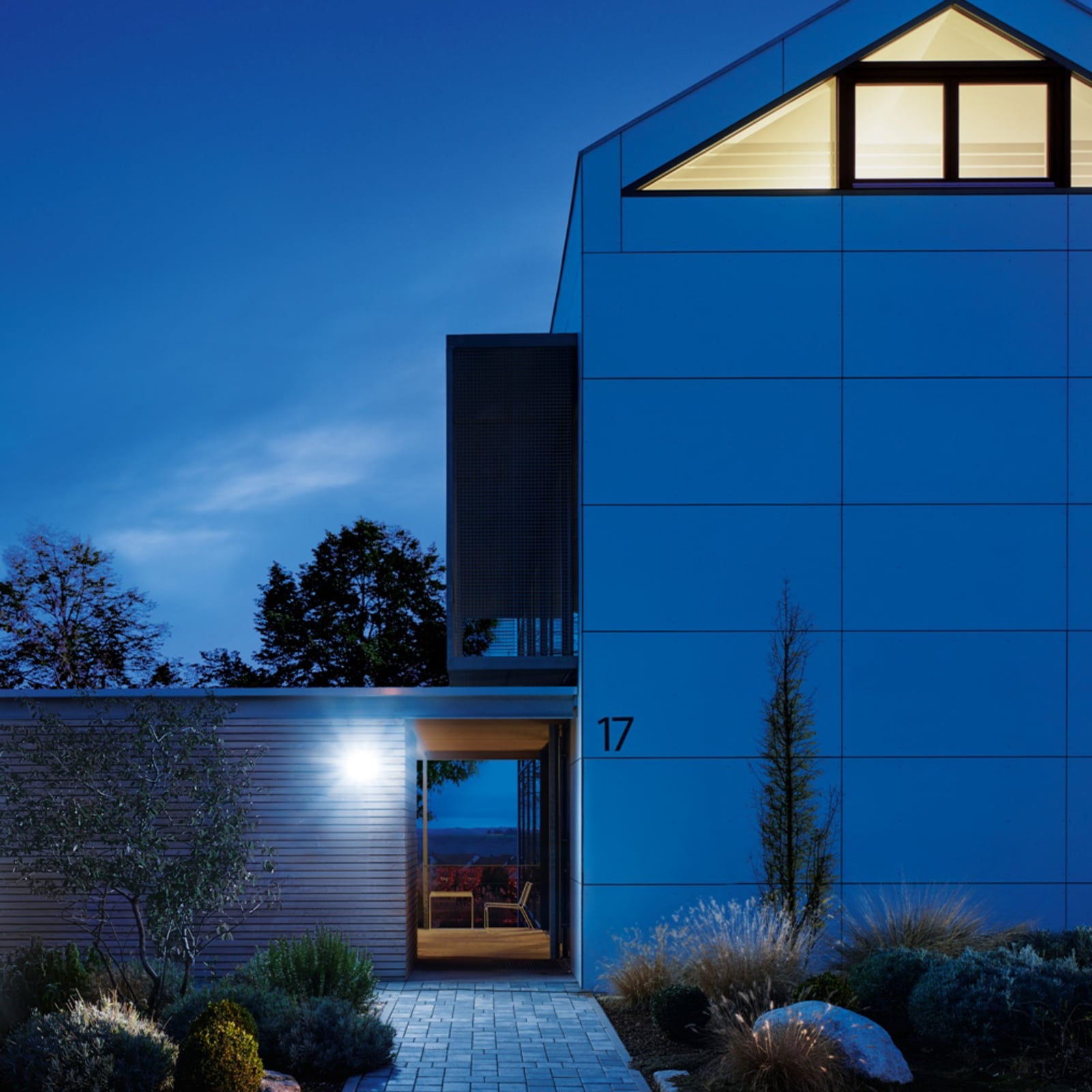 XLED Home 2 SC Faretto da esterno con sensore intelligente, nero - STEINEL