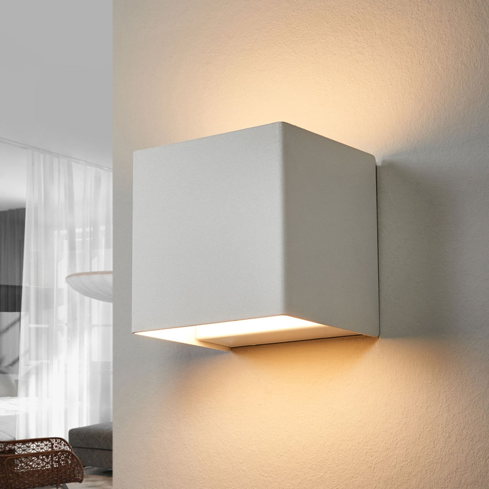 Lindby LED wall light Kimberly, 9 x 9 cm, white, for Living / Dining Room, metal, 5 W, energy efficiency: A+, W: 9 cm, H: 9 cm