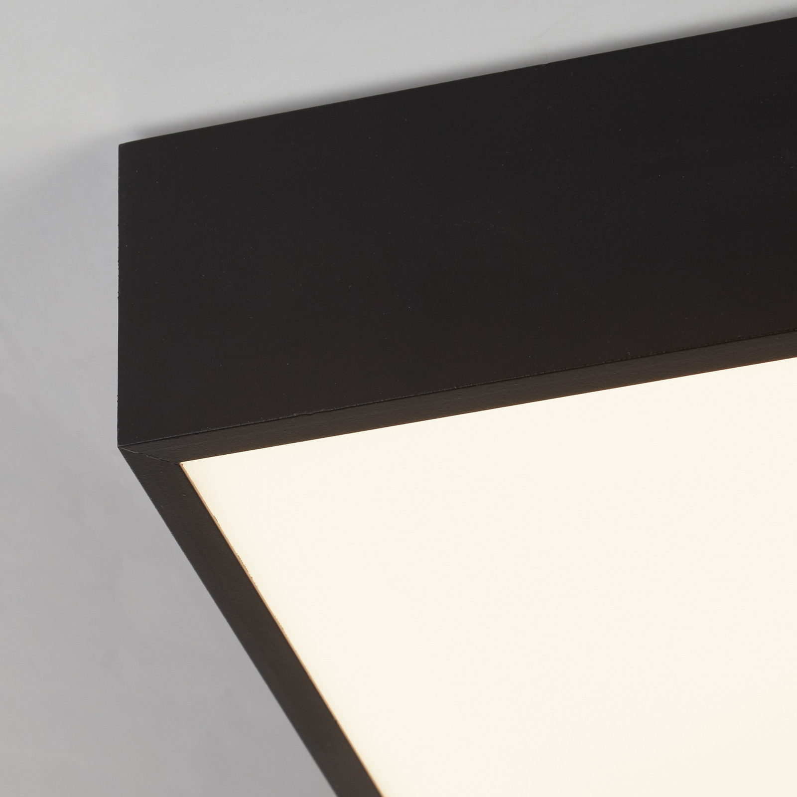 LED badkamer plafondlamp Zeus, zwart, lengte 30 cm, metaal