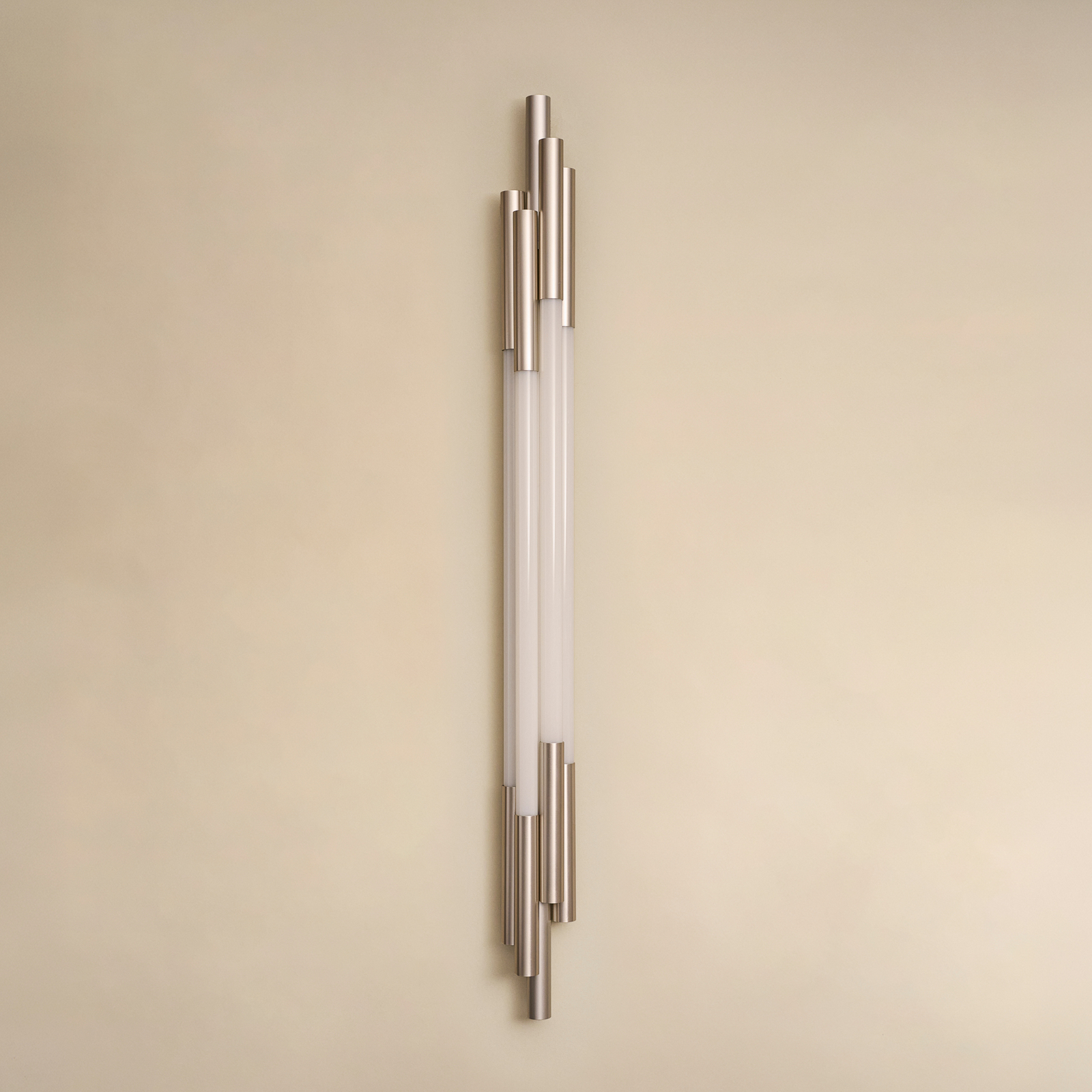 Applique a LED ORG, altezza 105 cm, color nichel, 2400 K - DCW