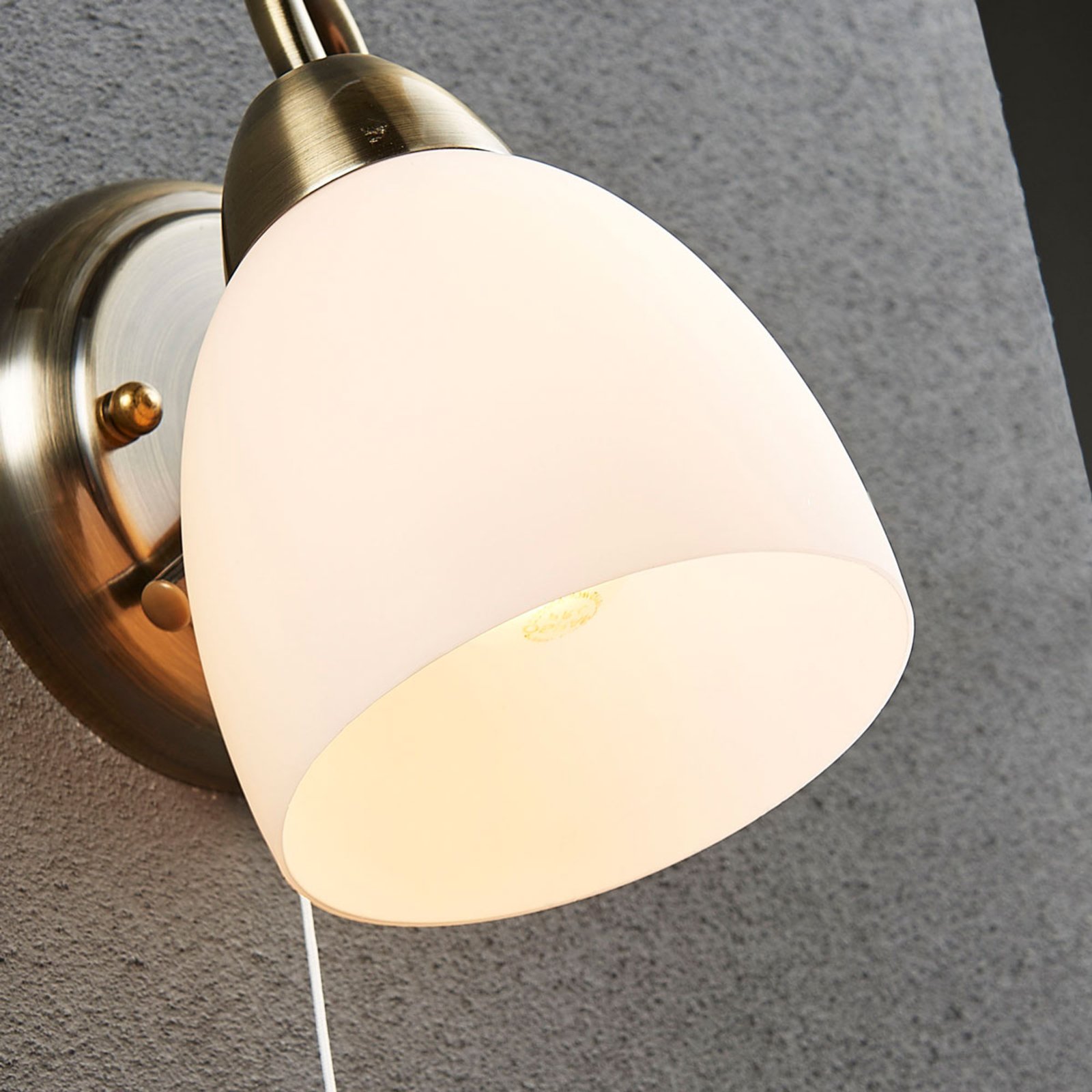 Mael Applique Murale White/Antique Brass - Lindby