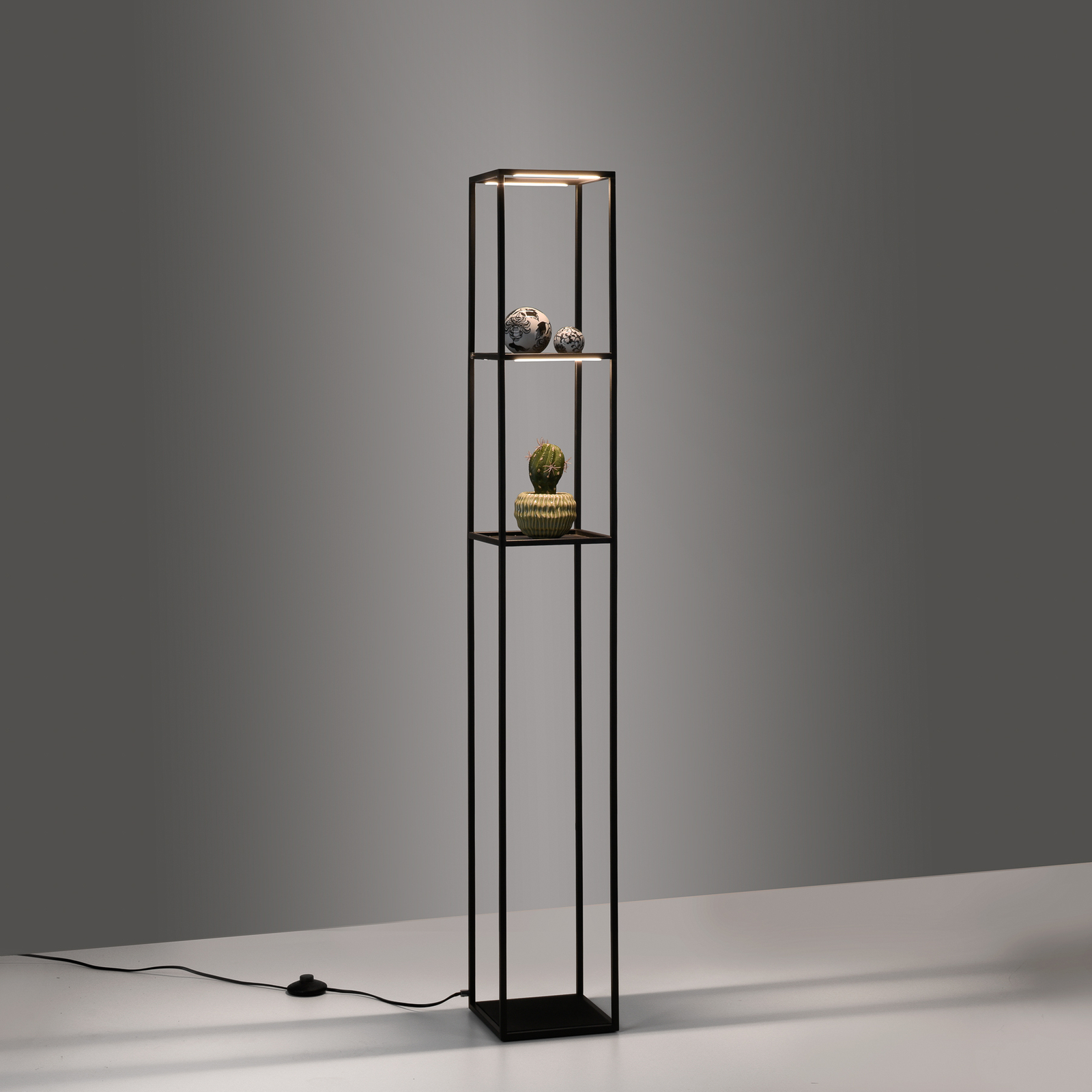 Paul Neuhaus Contura stojaca LED lampa v čiernej