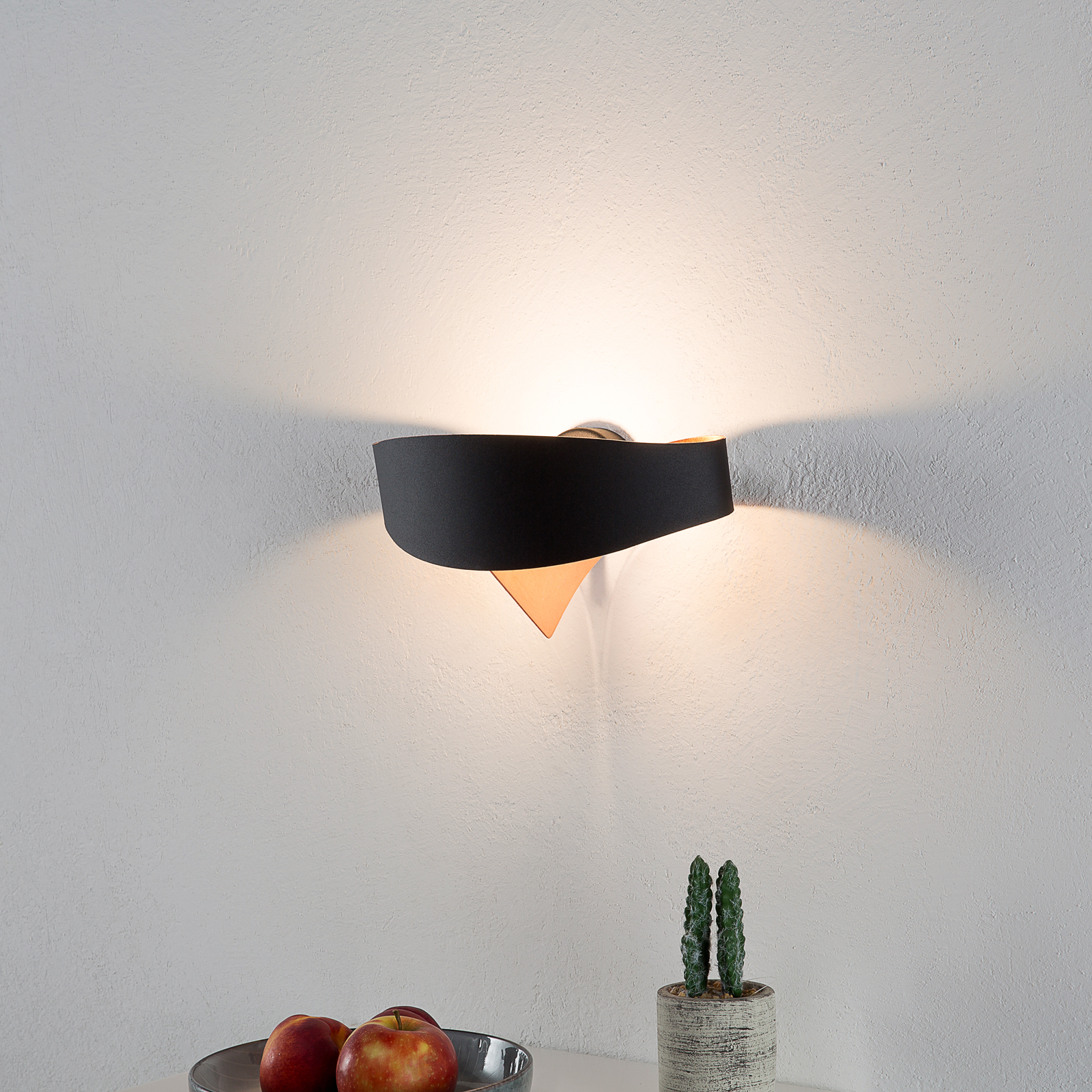 Kobberfarget innside - LED-vegglampe Scudo