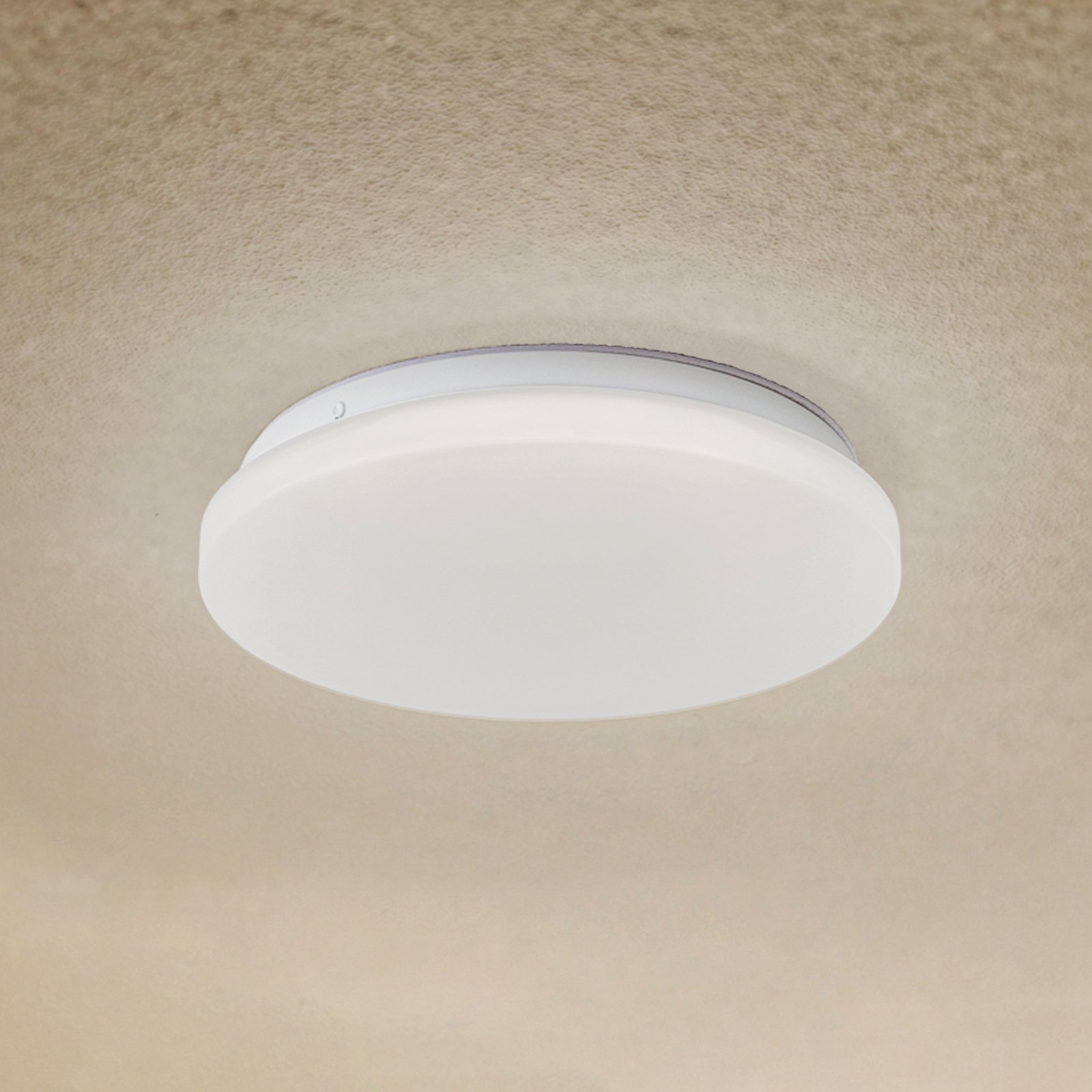 Zewnętrzna lampa sufitowa LED Kirkola, 3000 K, Ø 26 cm, biały