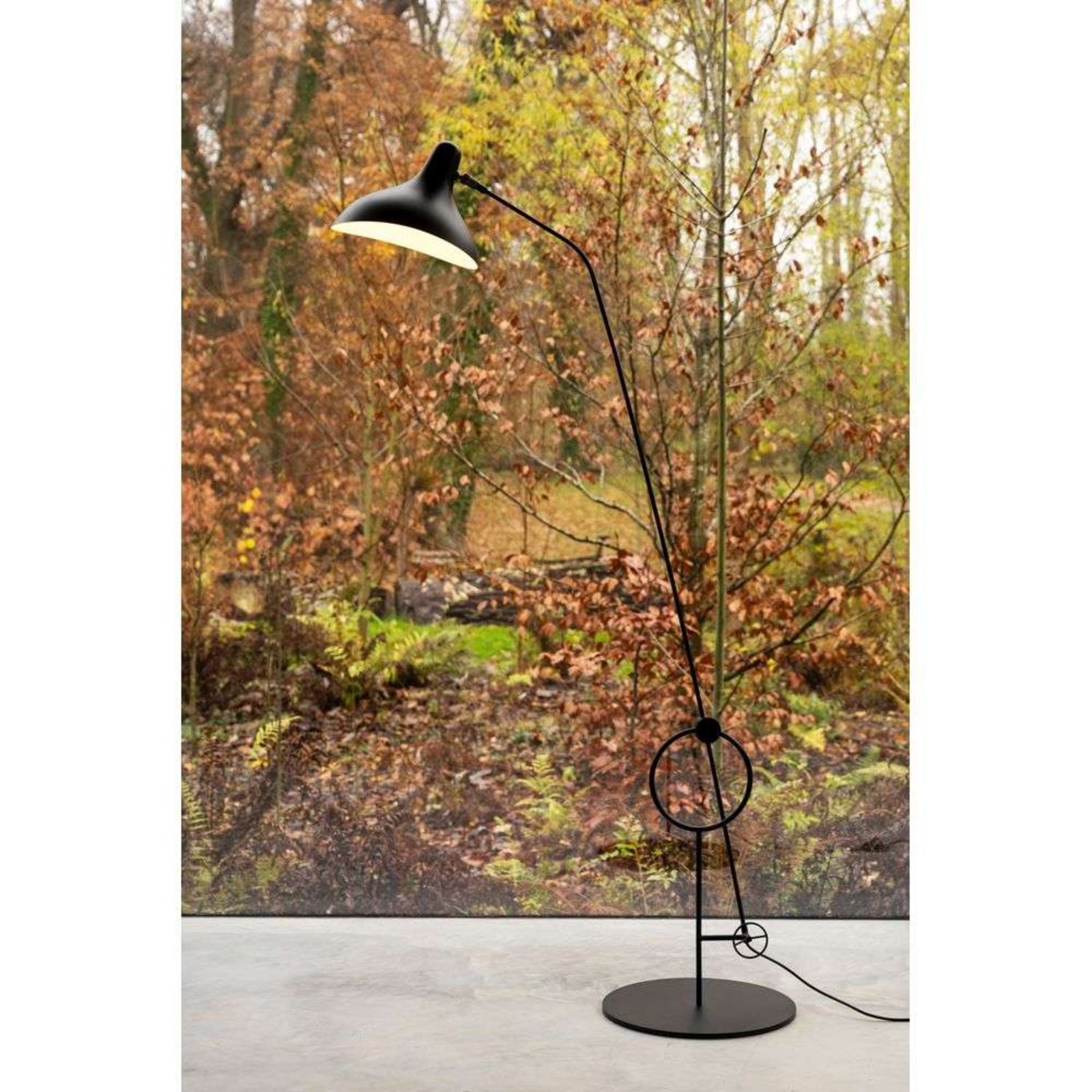 Mantis BS8L Floor Lamp Black - Schottlander