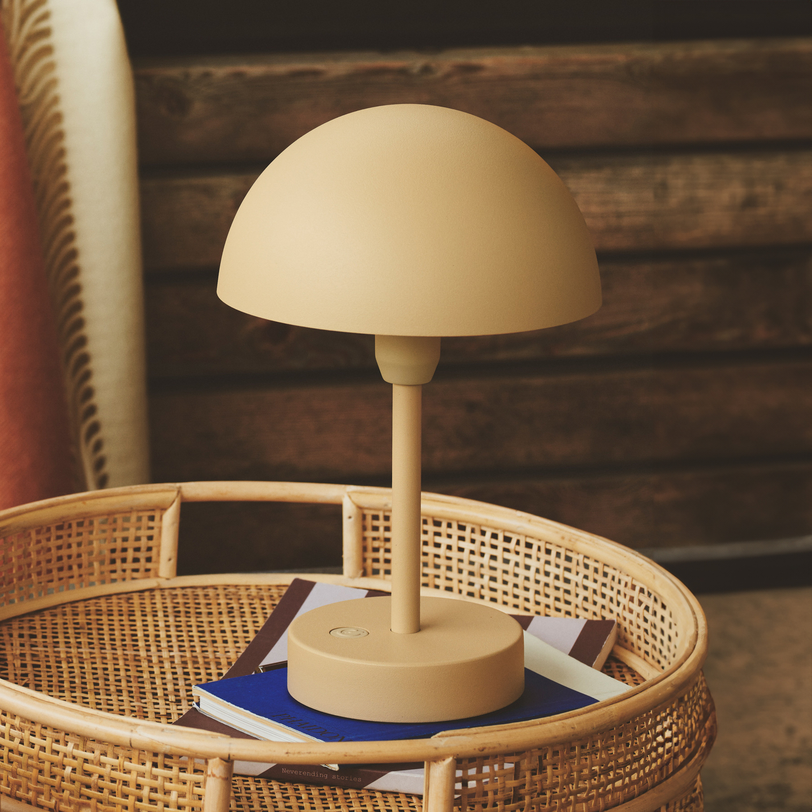 Lampe de table LED rechargeable Ellen To-Go, aluminium. beige