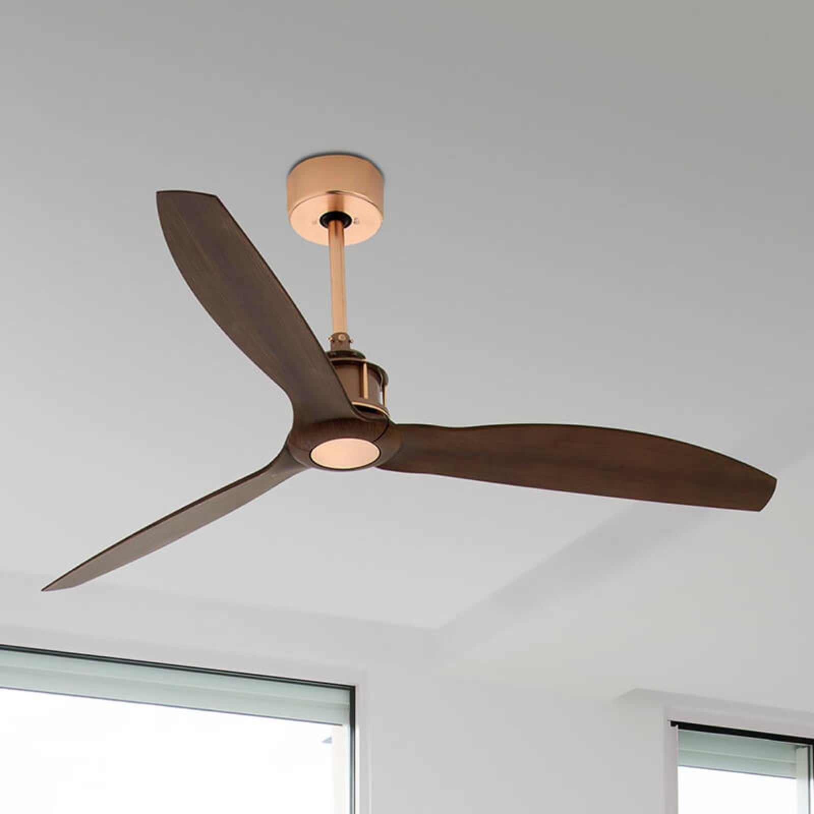 Ventilateur de plafond Just Fan, Ø 128 cm, cuivre/noyer Ventilateur de plafond Just Fan, Ø 128 cm, cuivre/noyer