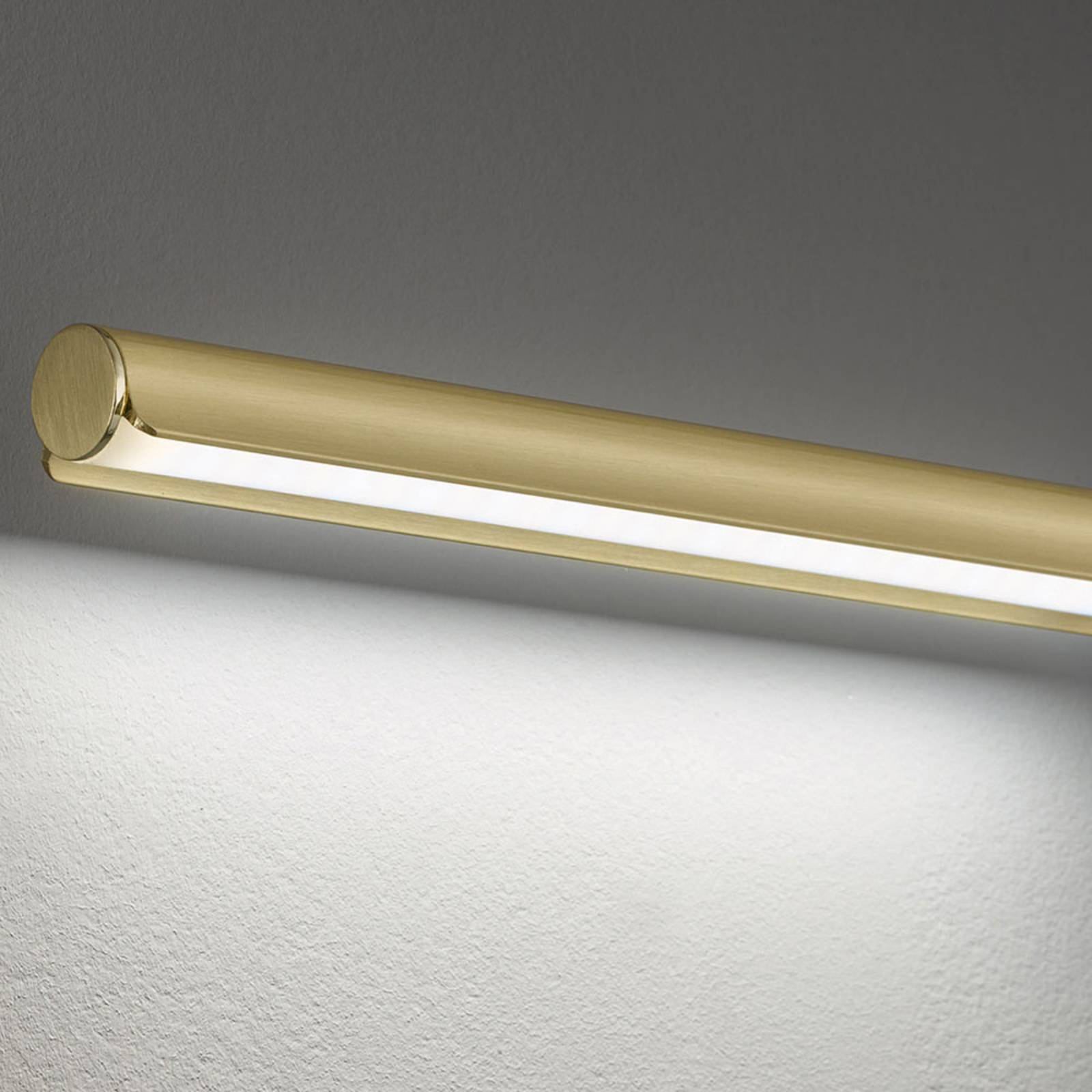 LED-vägglampa Nami strömbrytare mässingfärg