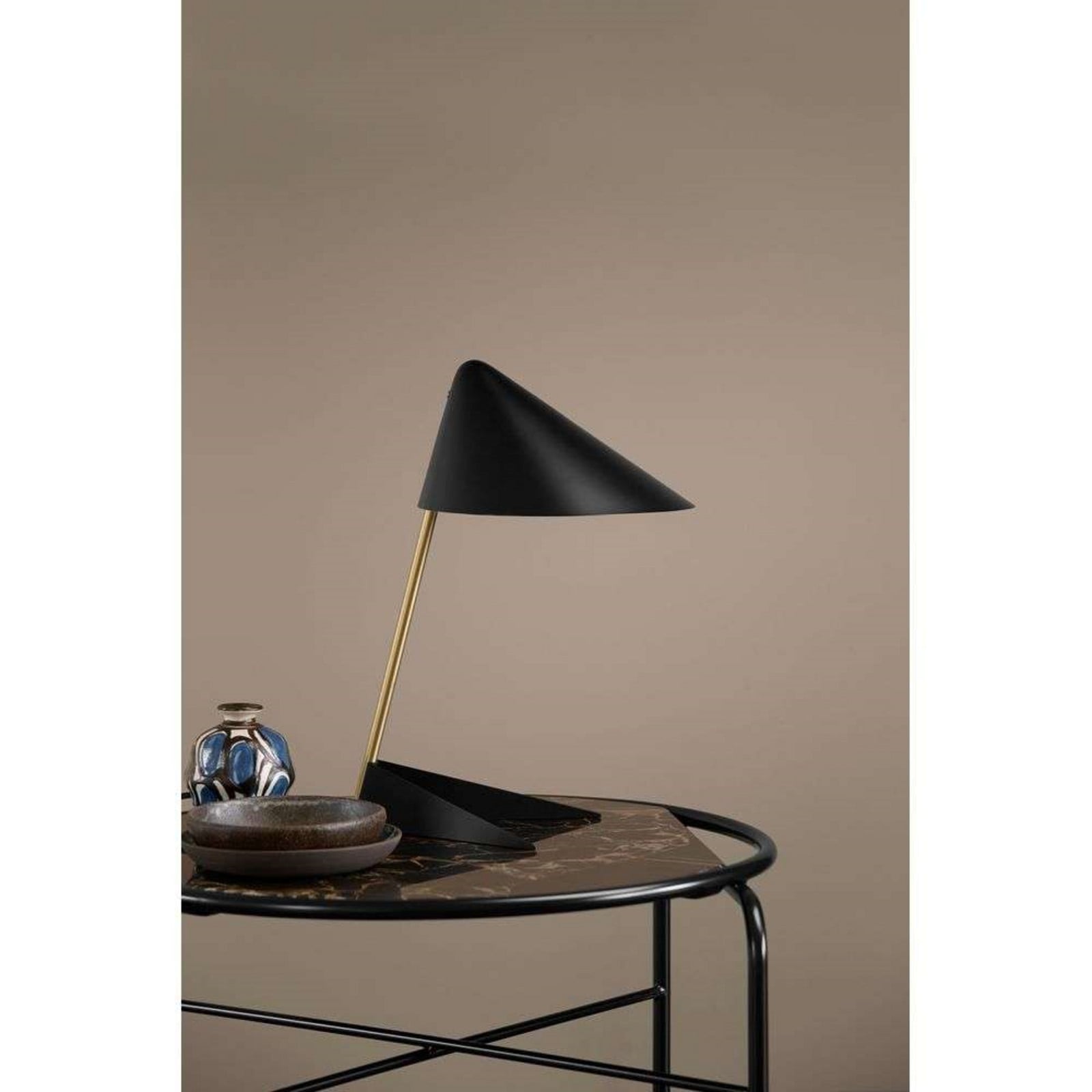Ambience Tischleuchte, schwarz/messing Warm Nordic - Wohnzimmer - Design - Metall - Einflammig