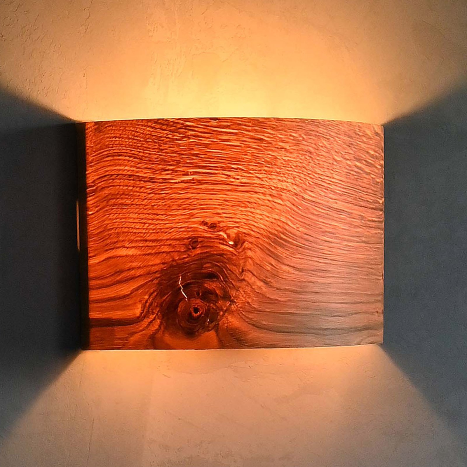 LeuchtNatur Cortex wall light with wooden shade