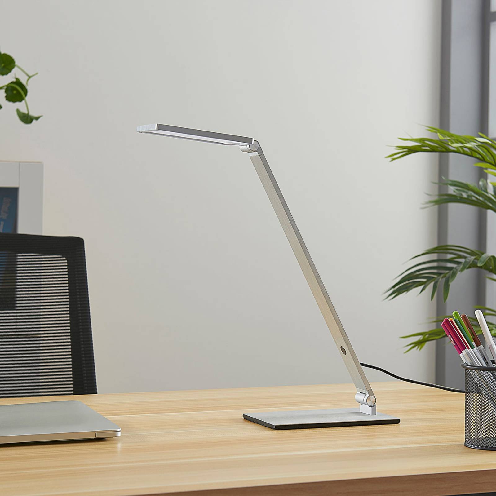 Lucande resi - dimmelhető led íróasztal lámpa