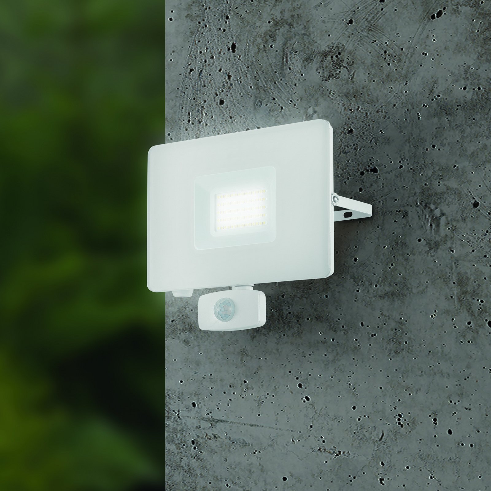 LED buitenspot Faedo 3 met sensor, wit, 50W