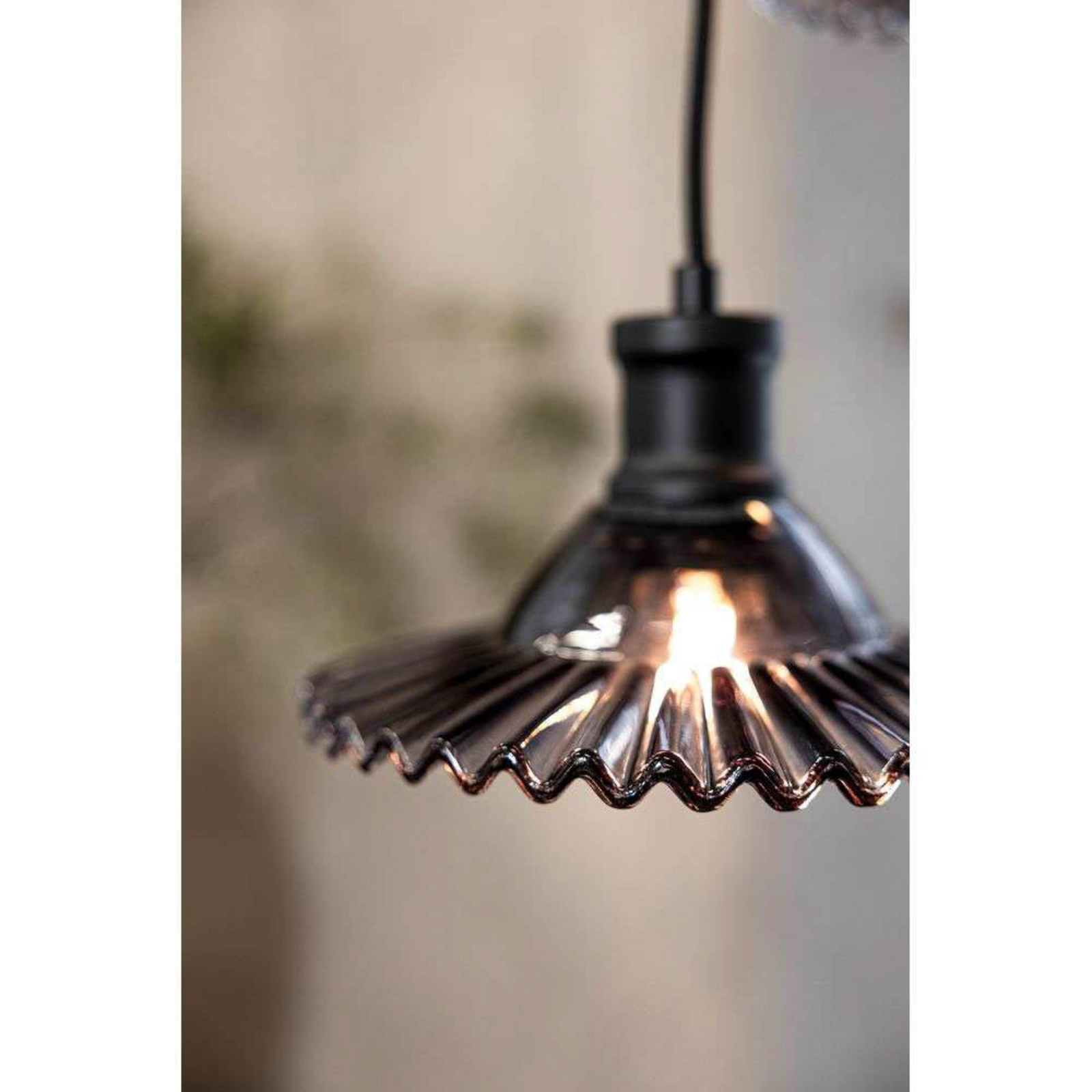 Novia 3 Pendelleuchte Black/Smoke - Markslöjd