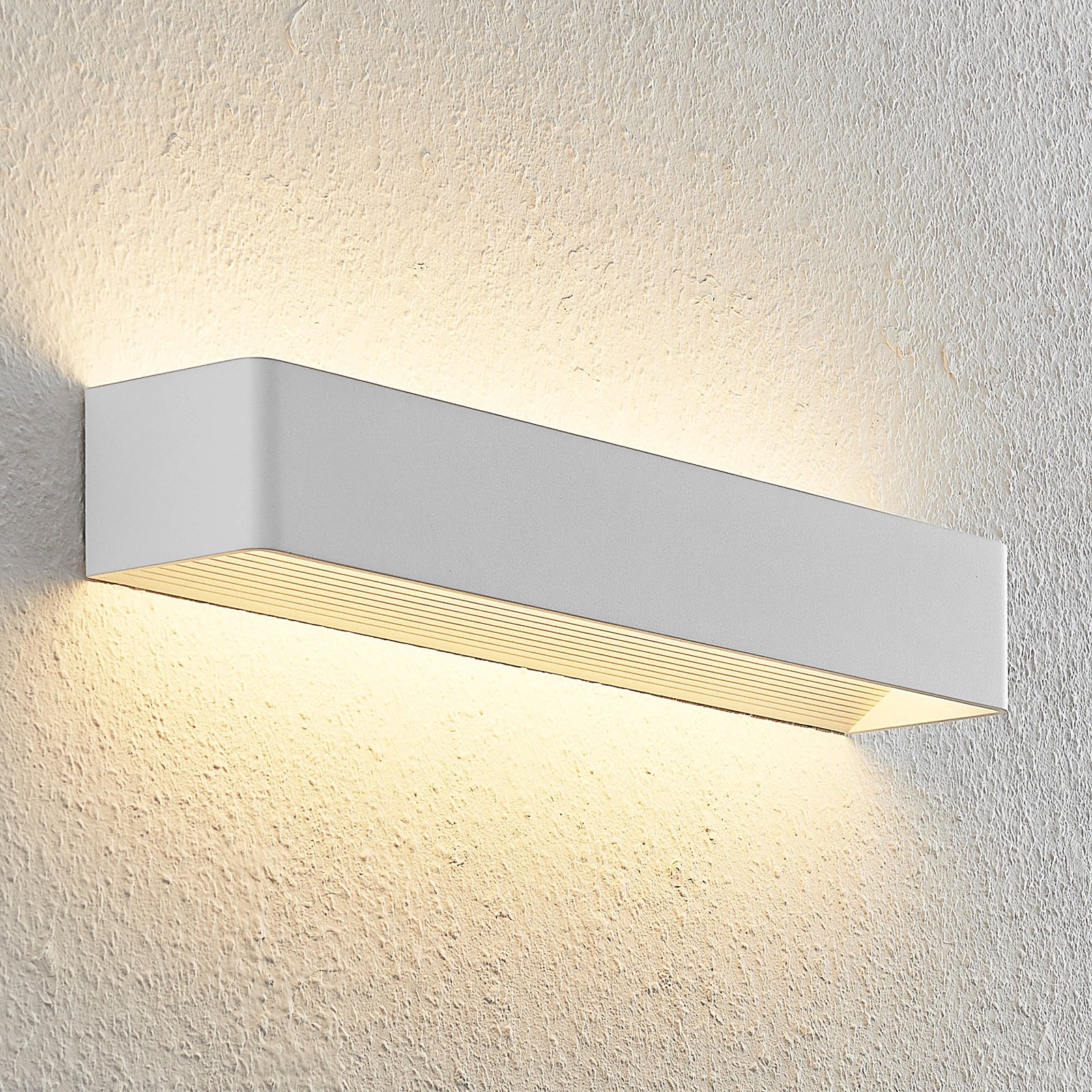 Arcchio Karam LED-vegglampe, 53 cm, hvit