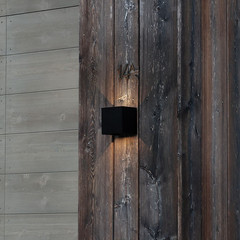 Ideal Lux kinkiet zewnętrzny LED Atom, czarny, 10 cm, metalowy