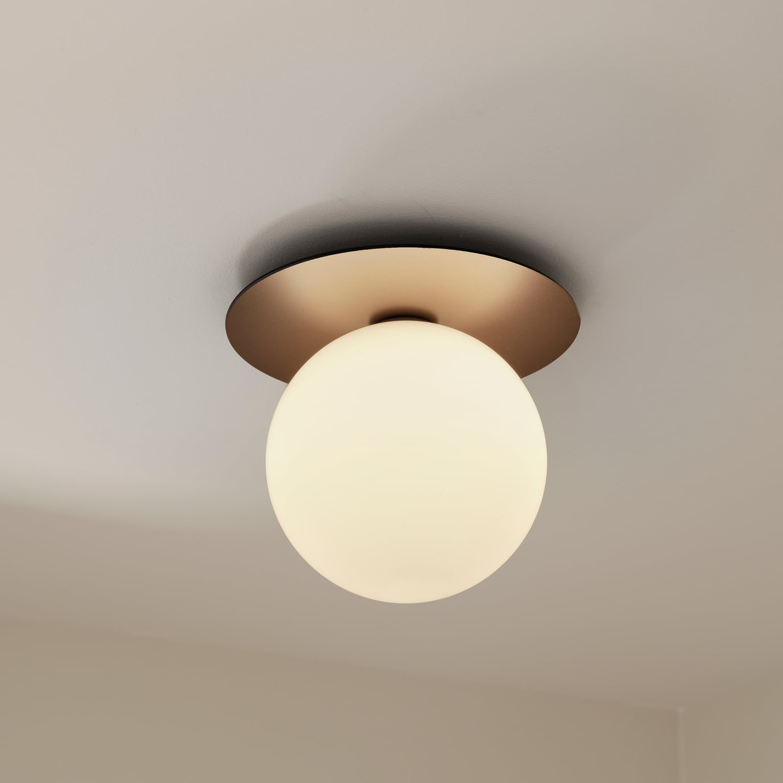 Liila 1 wall light, bronze/opal, Ø 25.5 cm, IP 44 - Nuura