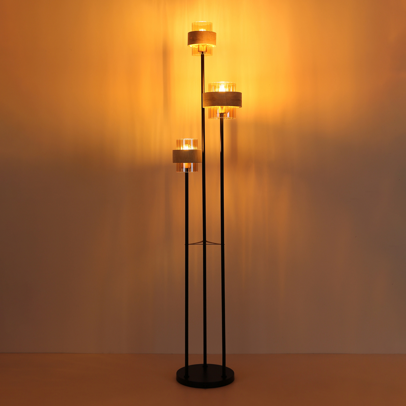 Golvlampa Daren, beige/bärnstensfärgad/svart, 167 cm, 3 lampor, E27