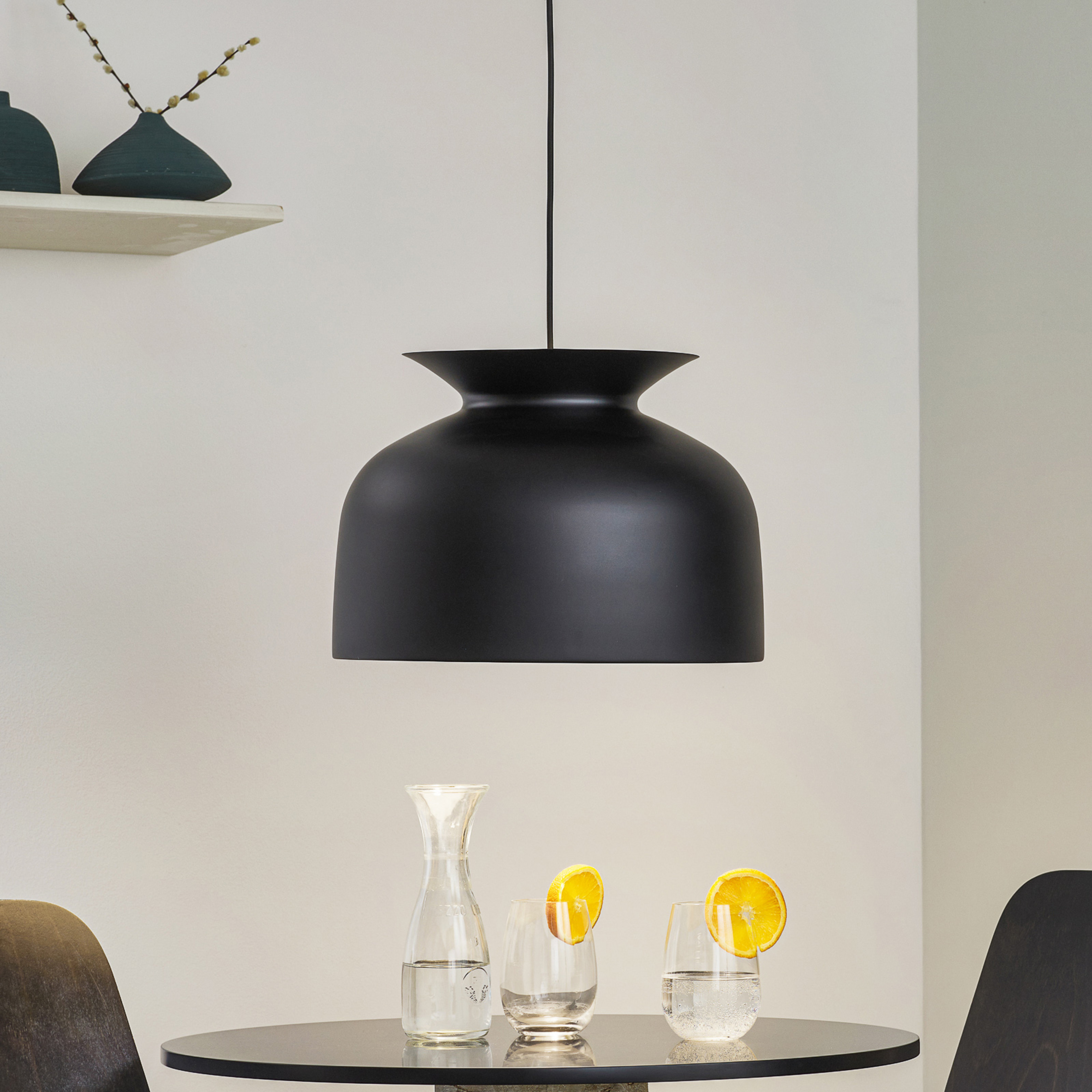 Ronde Pendant ø40 Charcoal Black - GUBI