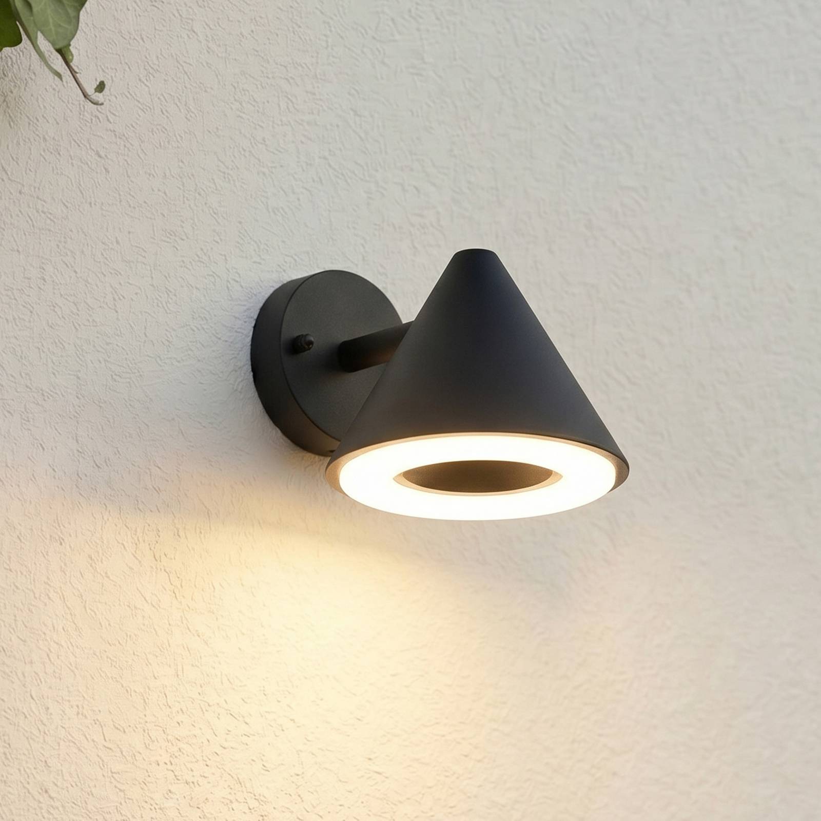 Lindby LED-utomhusvägglampa Soran, svart, metall, IP44