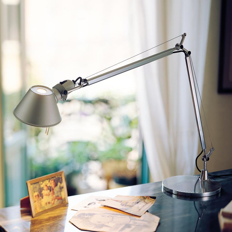Artemide Tolomeo Bordslampa LED Alu m/Alu Fot, metallisk från Artemide