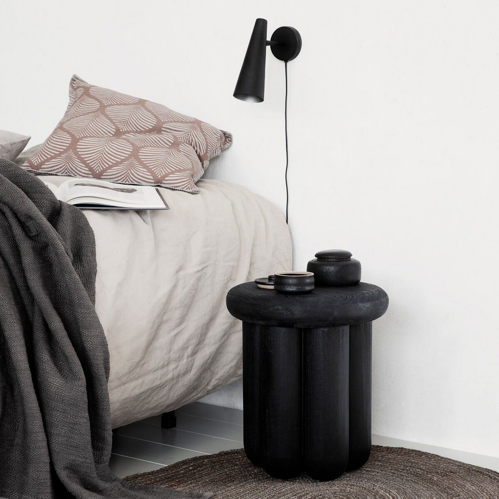 Tavolino HDPhant, colorato nero, 43 cm - House Doctor