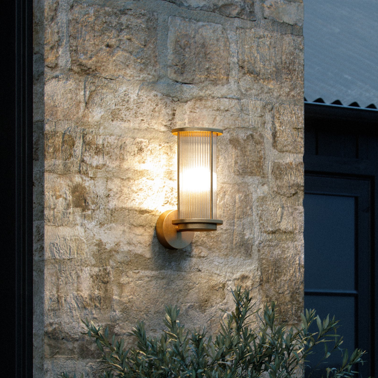 Linton outdoor wall light, brass