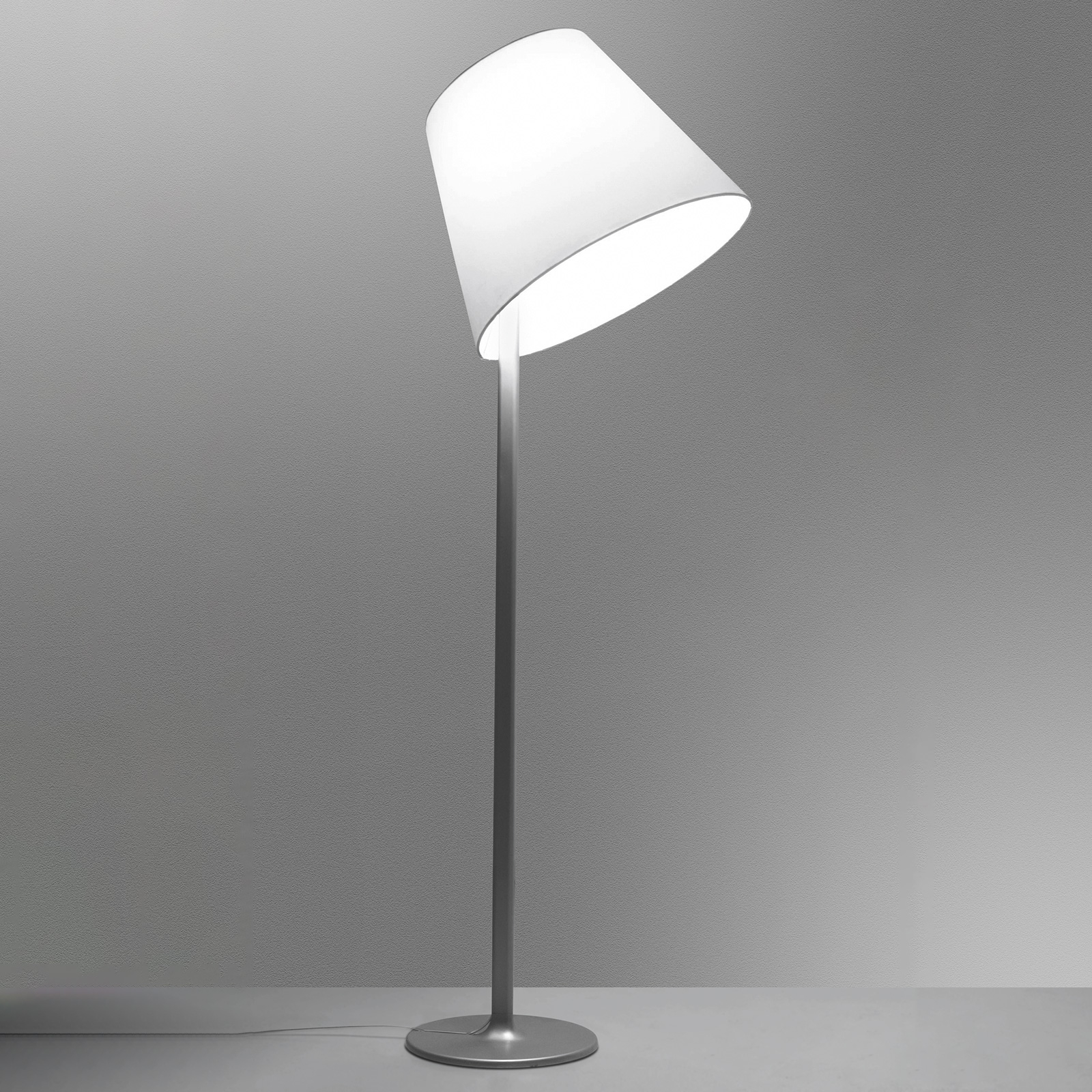 Artemide Melampo floor lamp, 217 cm, grey