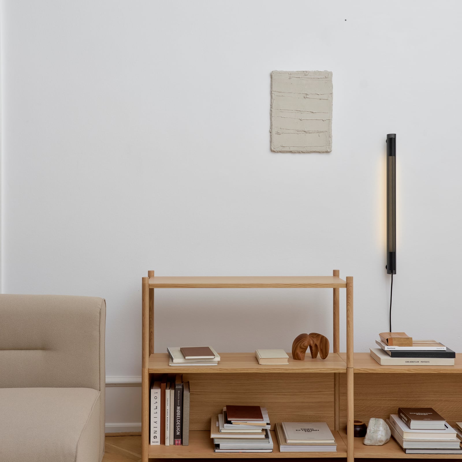 GEJST Wandleuchte Radent Stecker, schwarz, H. 70 cm, G13 LED